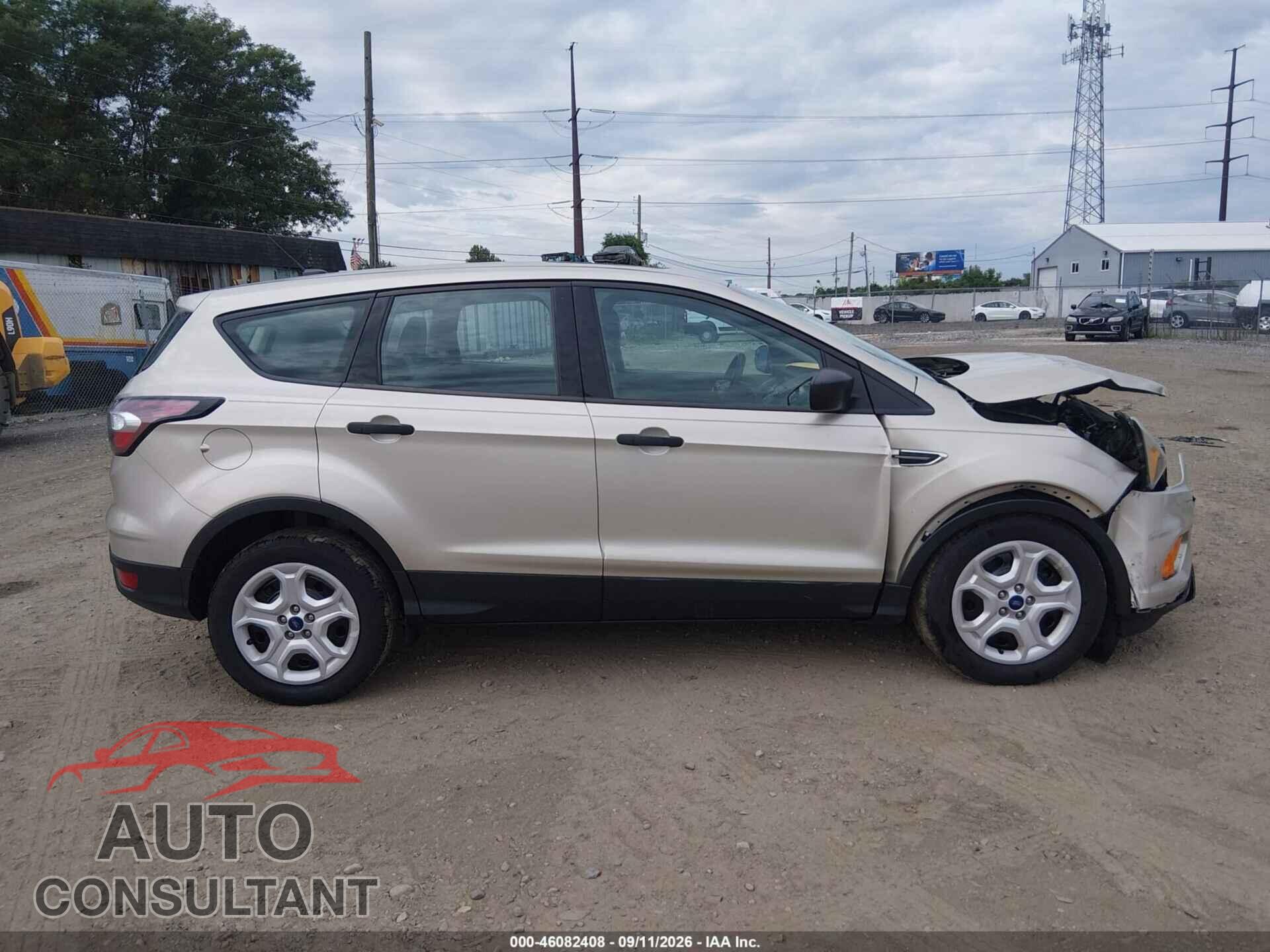 FORD ESCAPE 2017 - 1FMCU0F71HUB12117