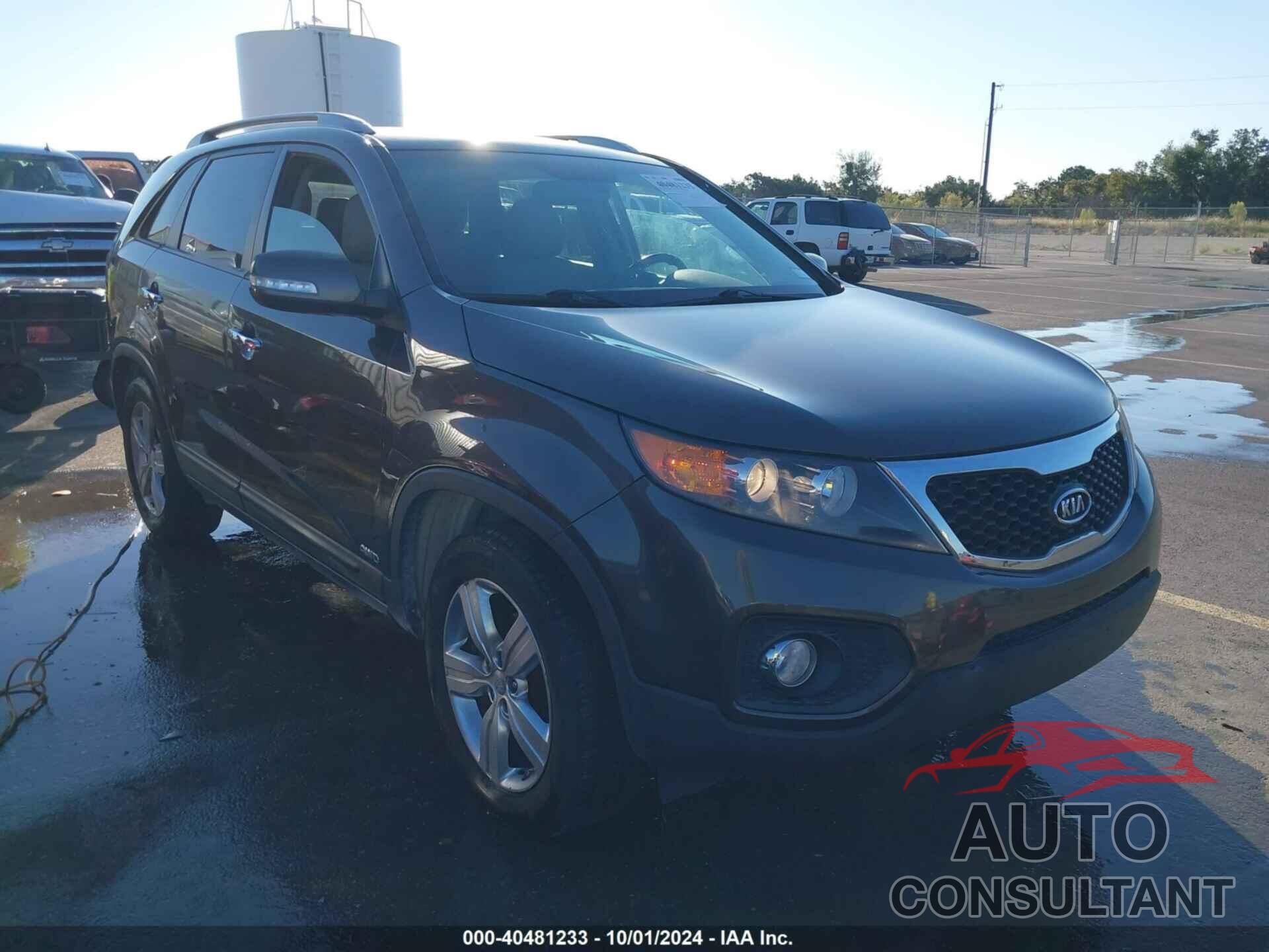 KIA SORENTO 2013 - 5XYKUDA68DG386335
