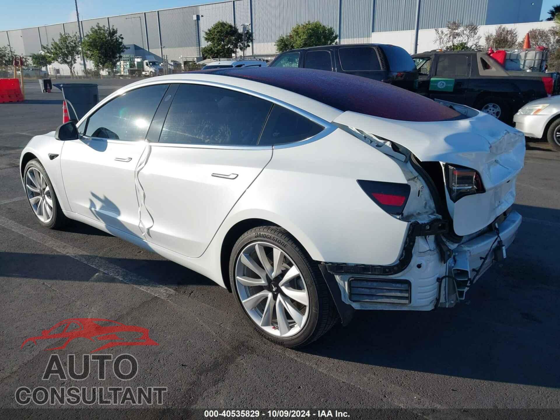 TESLA MODEL 3 2018 - 5YJ3E1EA9JF031269