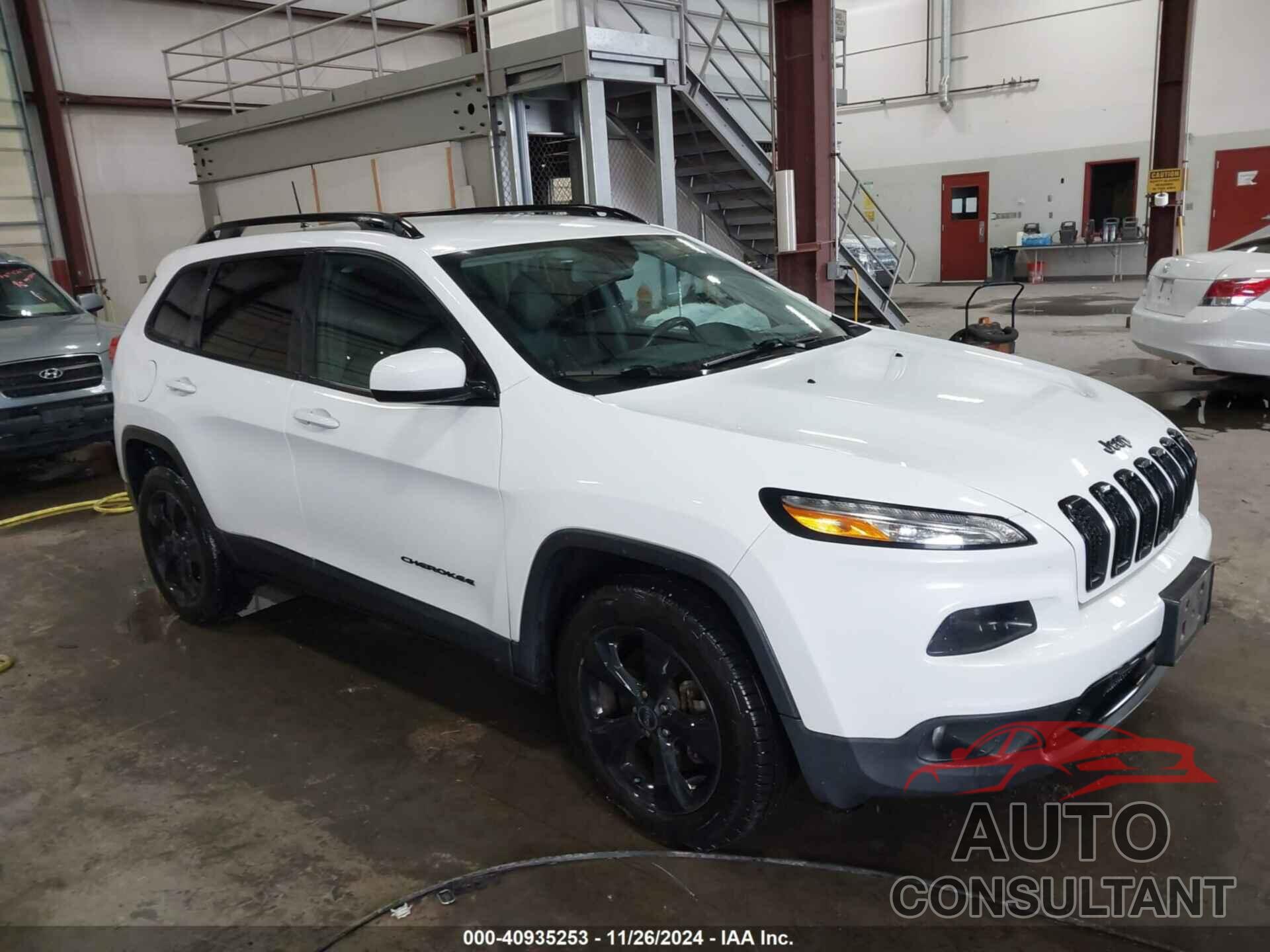 JEEP CHEROKEE 2018 - 1C4PJMCB4JD581576