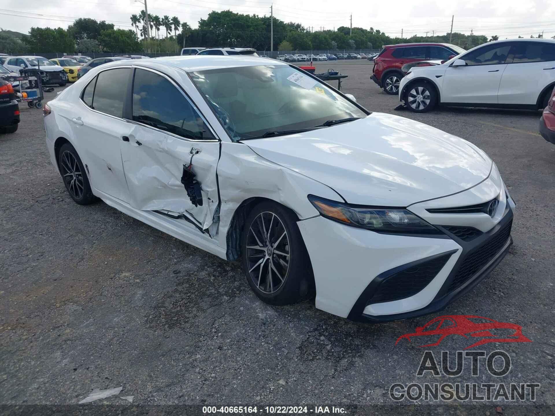 TOYOTA CAMRY 2021 - 4T1G11AK9MU581171