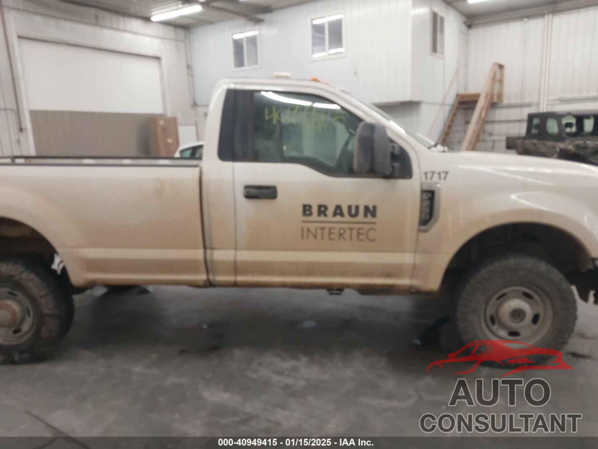 FORD F-250 2017 - 1FTBF2B60HED72098