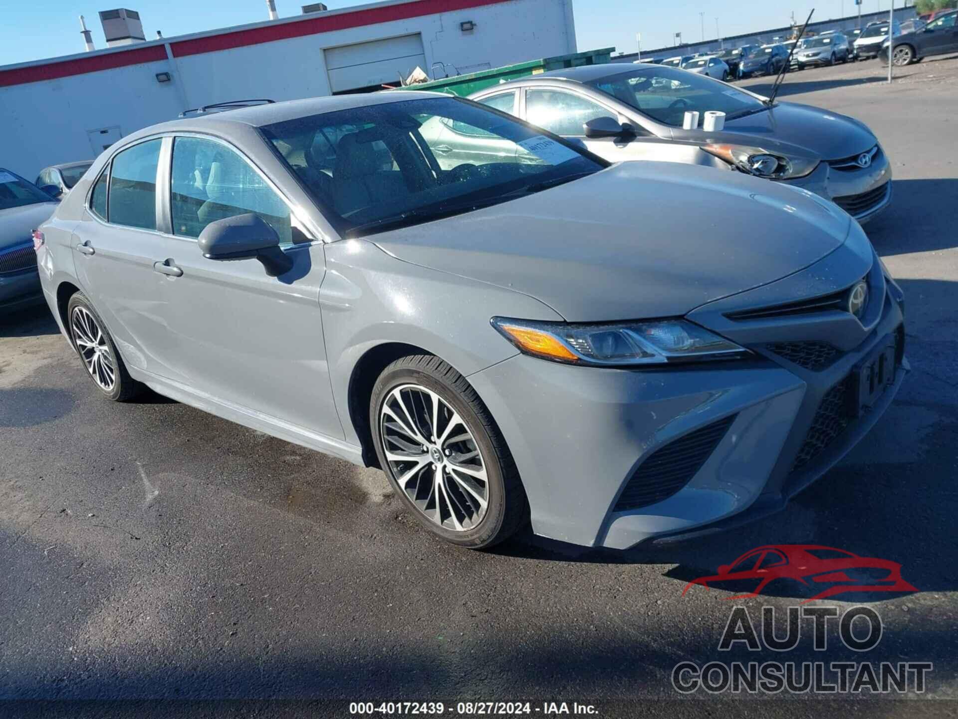 TOYOTA CAMRY 2018 - 4T1B11HKXJU586777