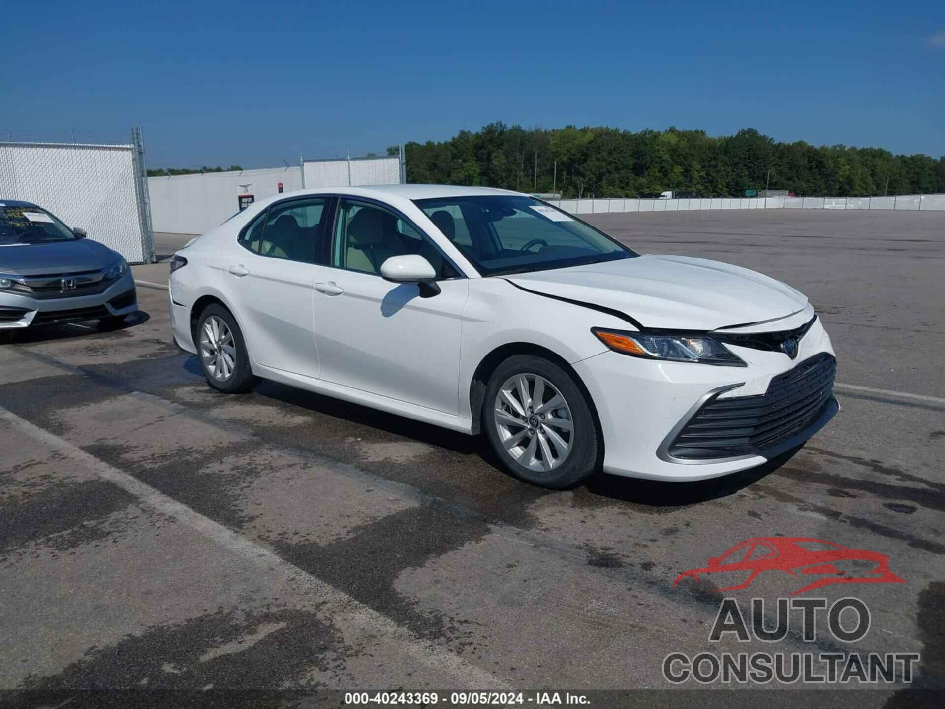 TOYOTA CAMRY 2022 - 4T1C11AK8NU708220