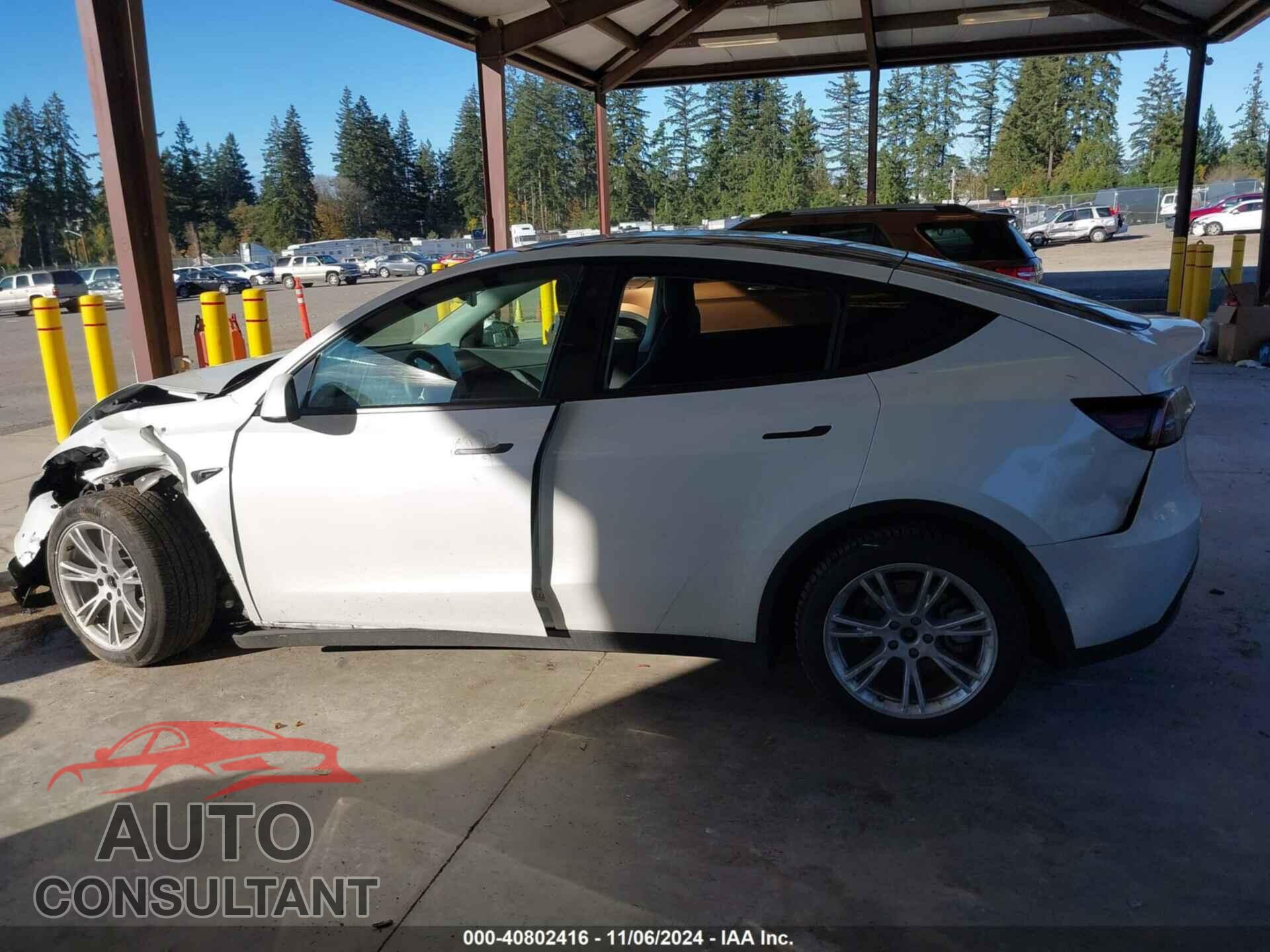 TESLA MODEL Y 2022 - 7SAYGDEE9NF437503