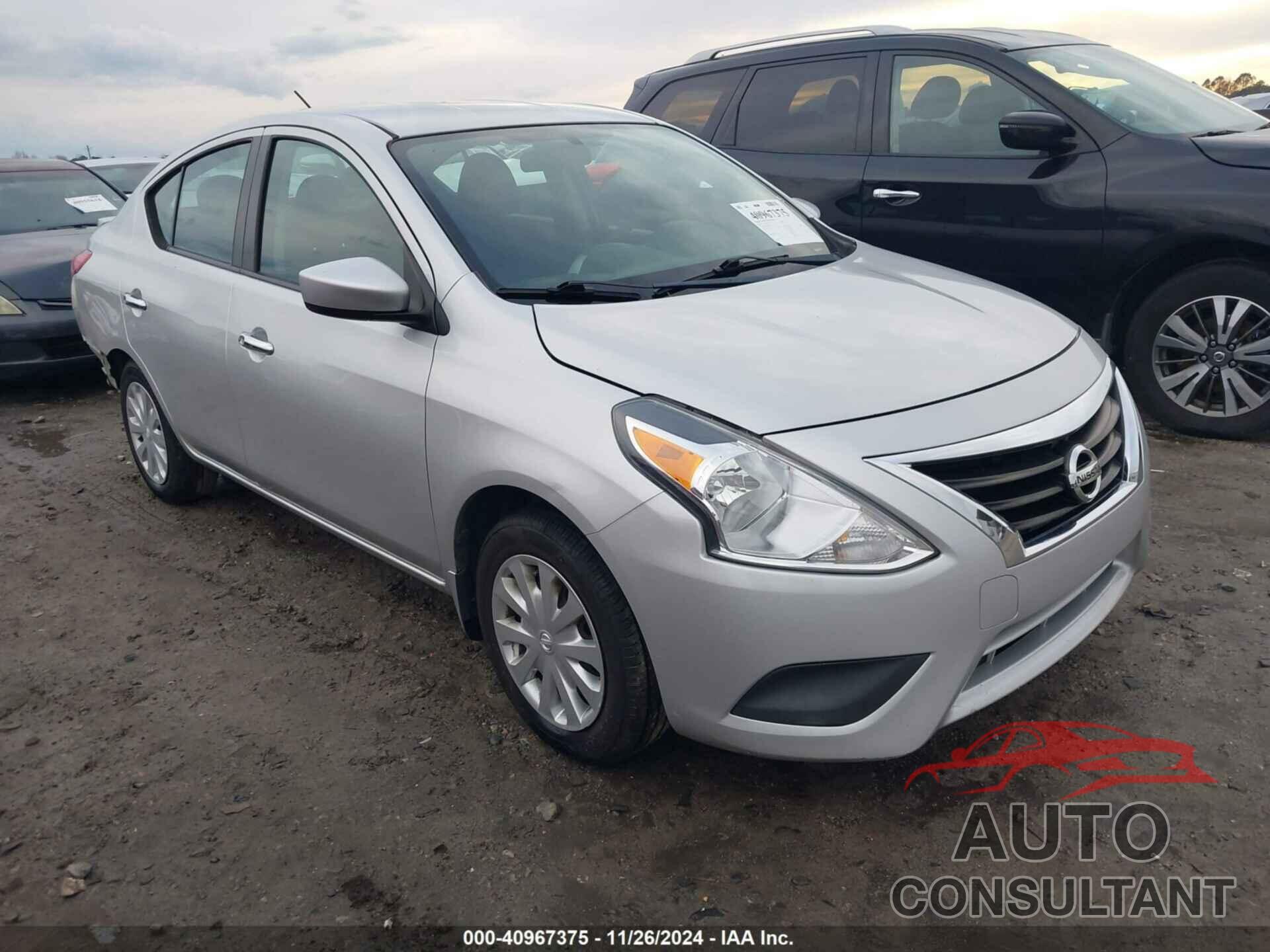 NISSAN VERSA 2017 - 3N1CN7AP0HL901521