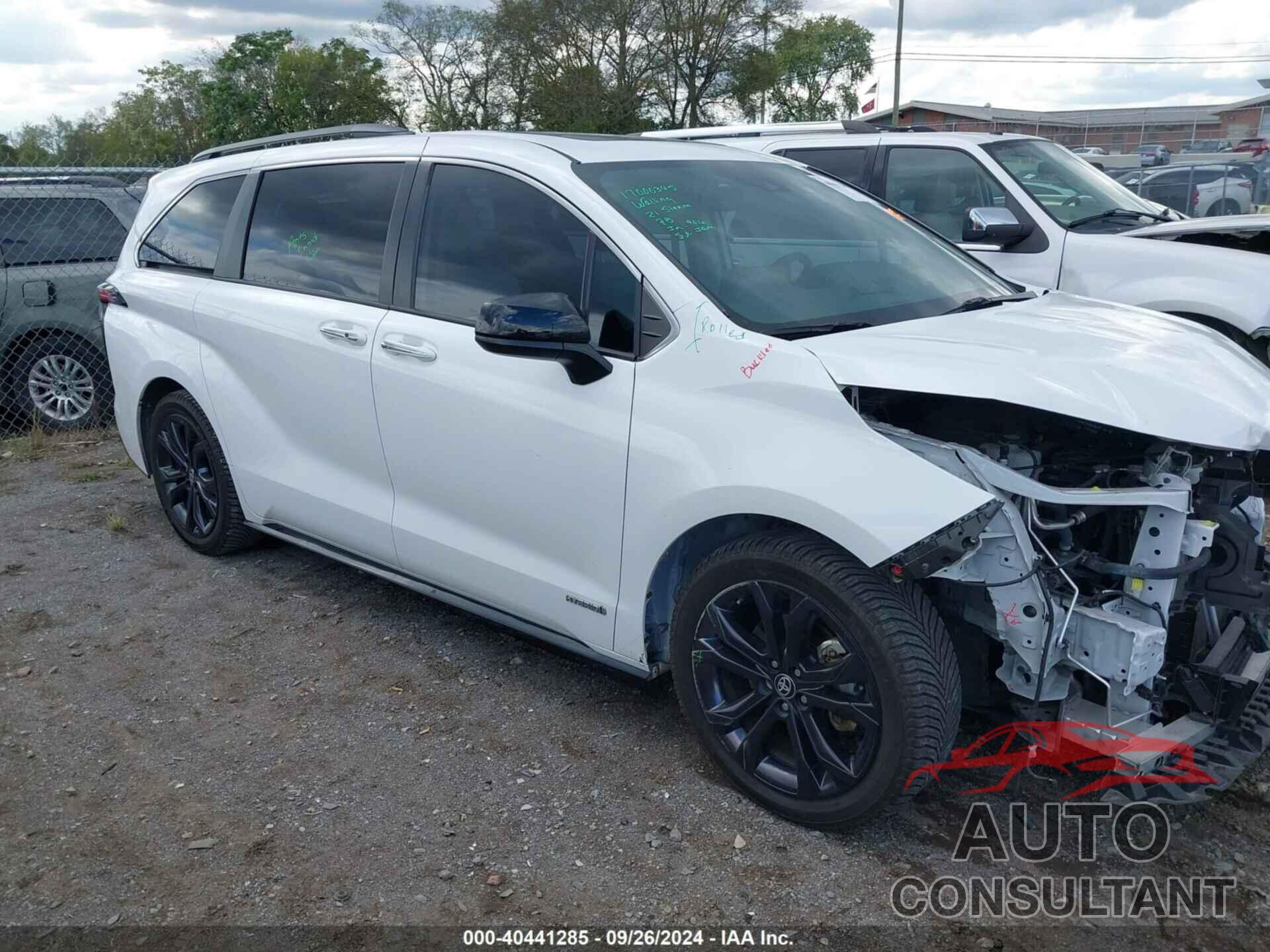 TOYOTA SIENNA 2021 - 5TDDRKEC9MS055135