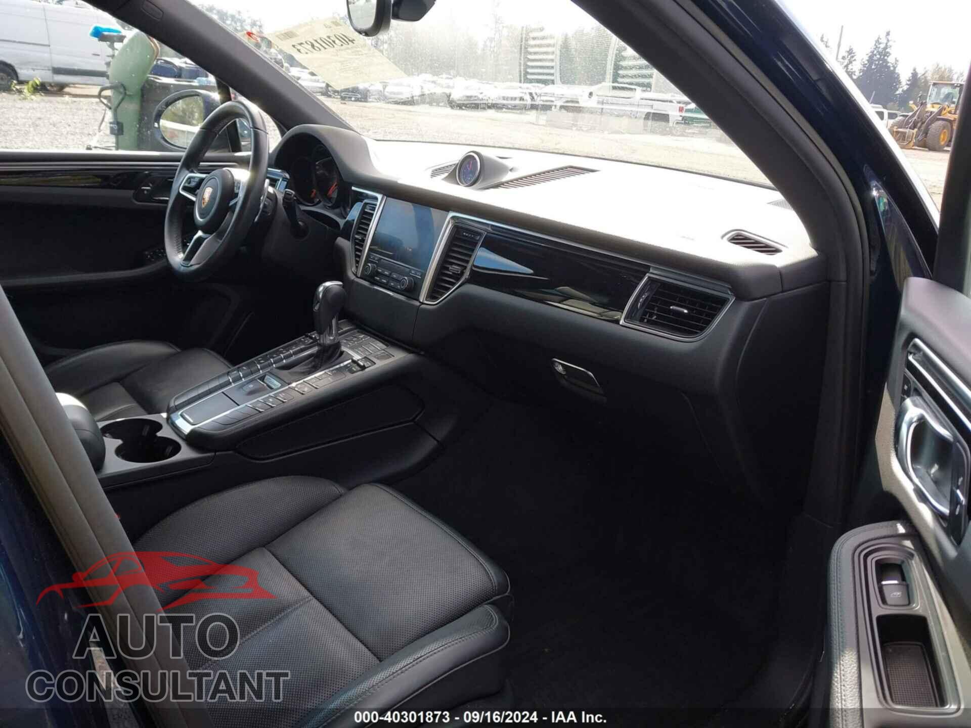PORSCHE MACAN 2017 - WP1AB2A54HLB17397
