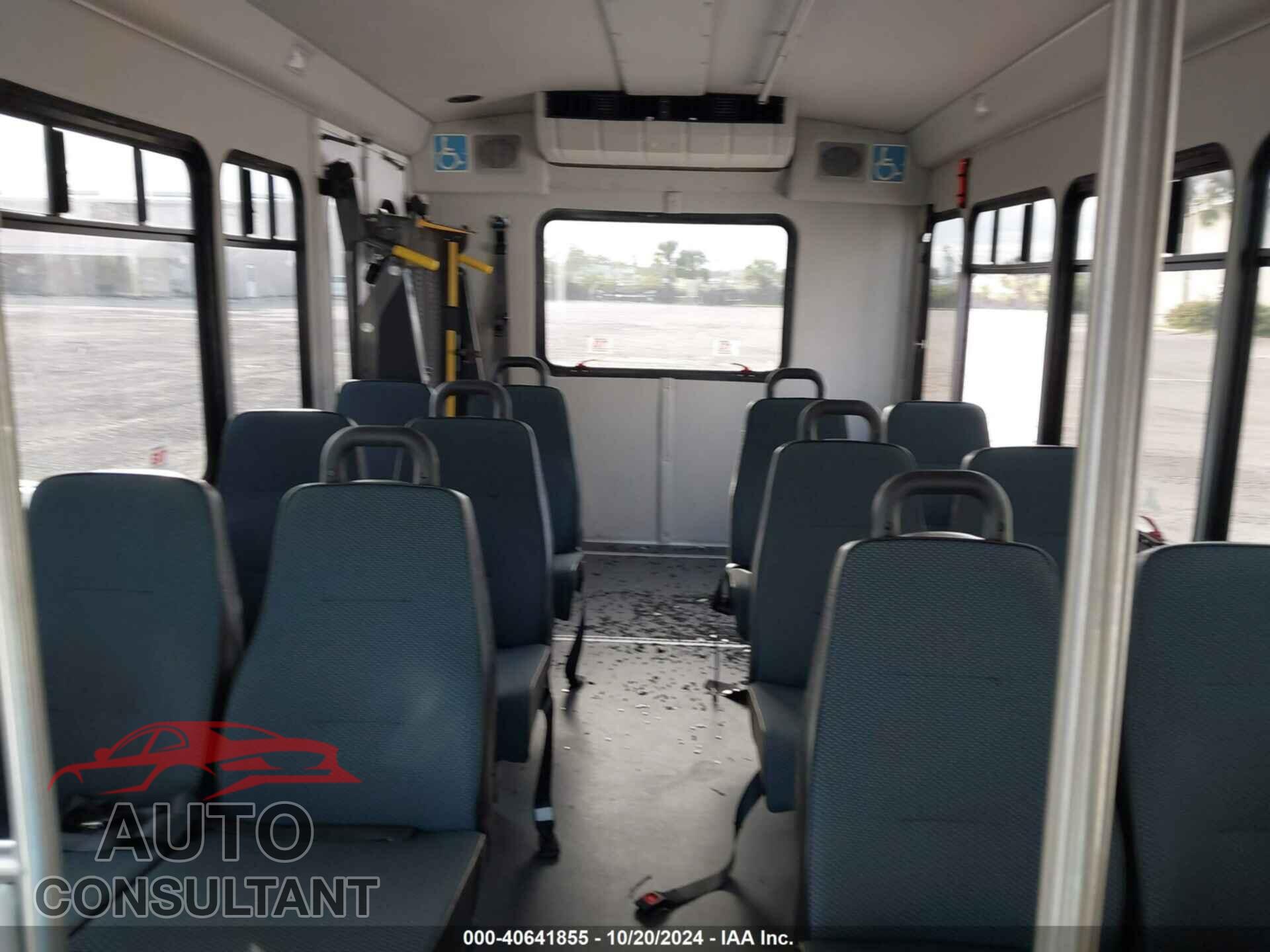 FORD E-350 CUTAWAY 2018 - 1FDEE3F66JDC43435