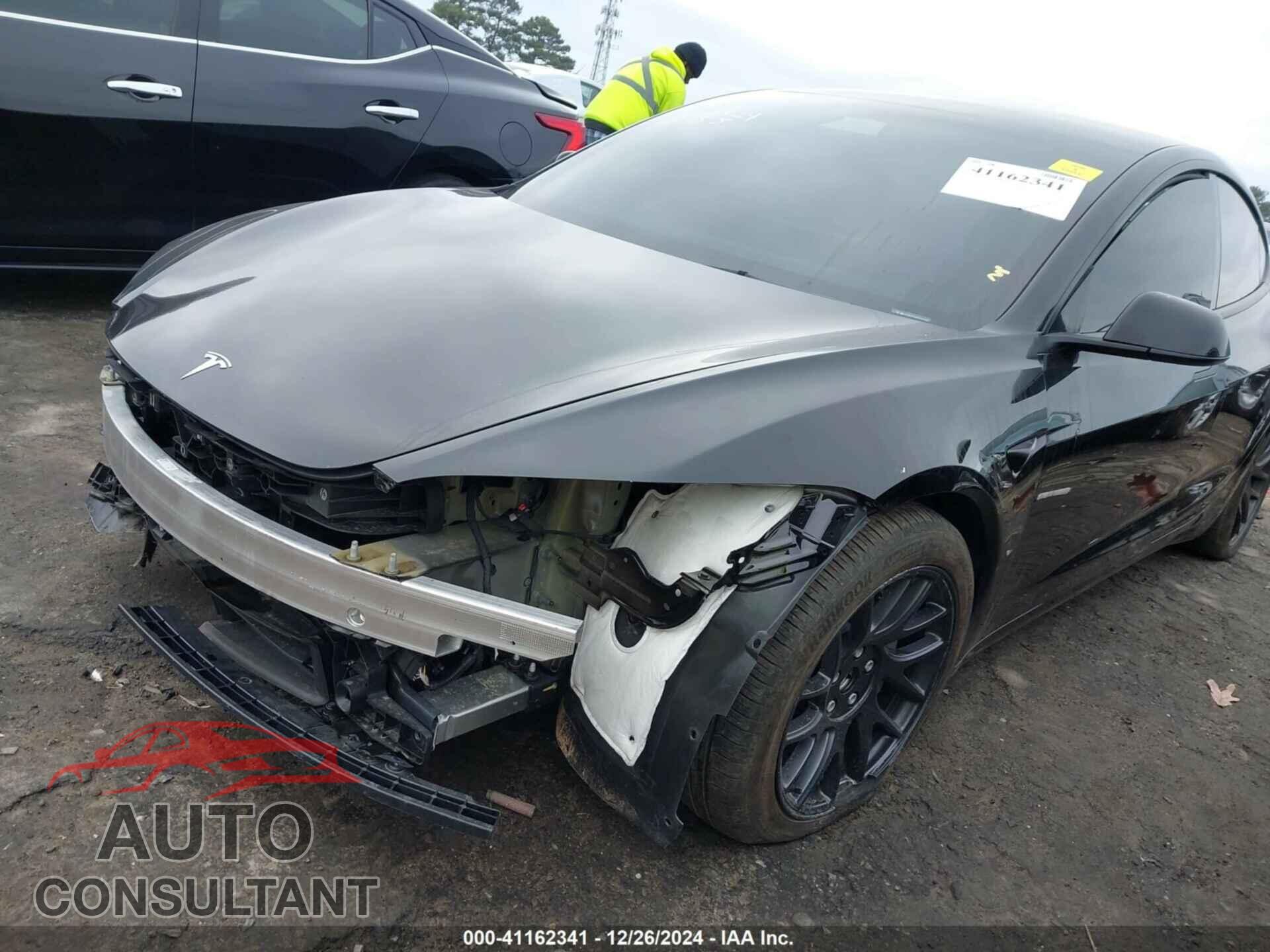 TESLA MODEL 3 2024 - 5YJ3E1EA8RF732543