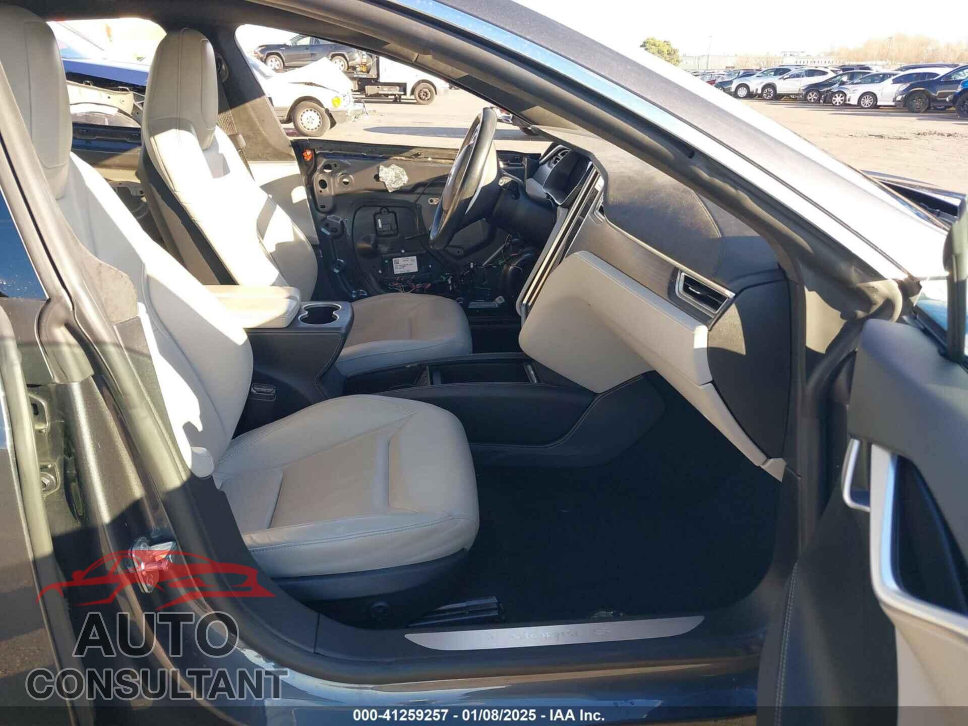 TESLA MODEL S 2015 - 5YJSA1S24FF091875