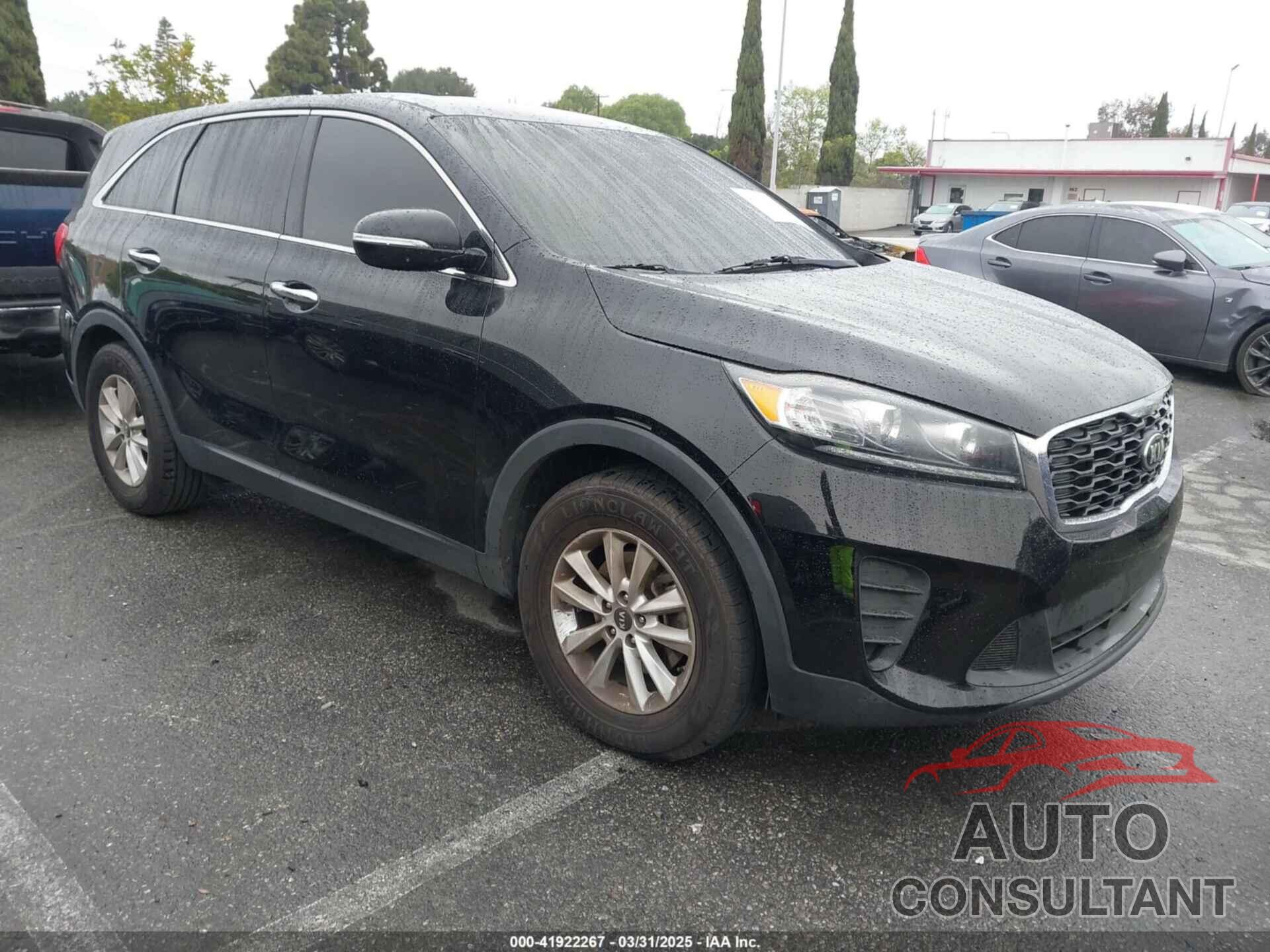 KIA SORENTO 2019 - 5XYPG4A36KG568969