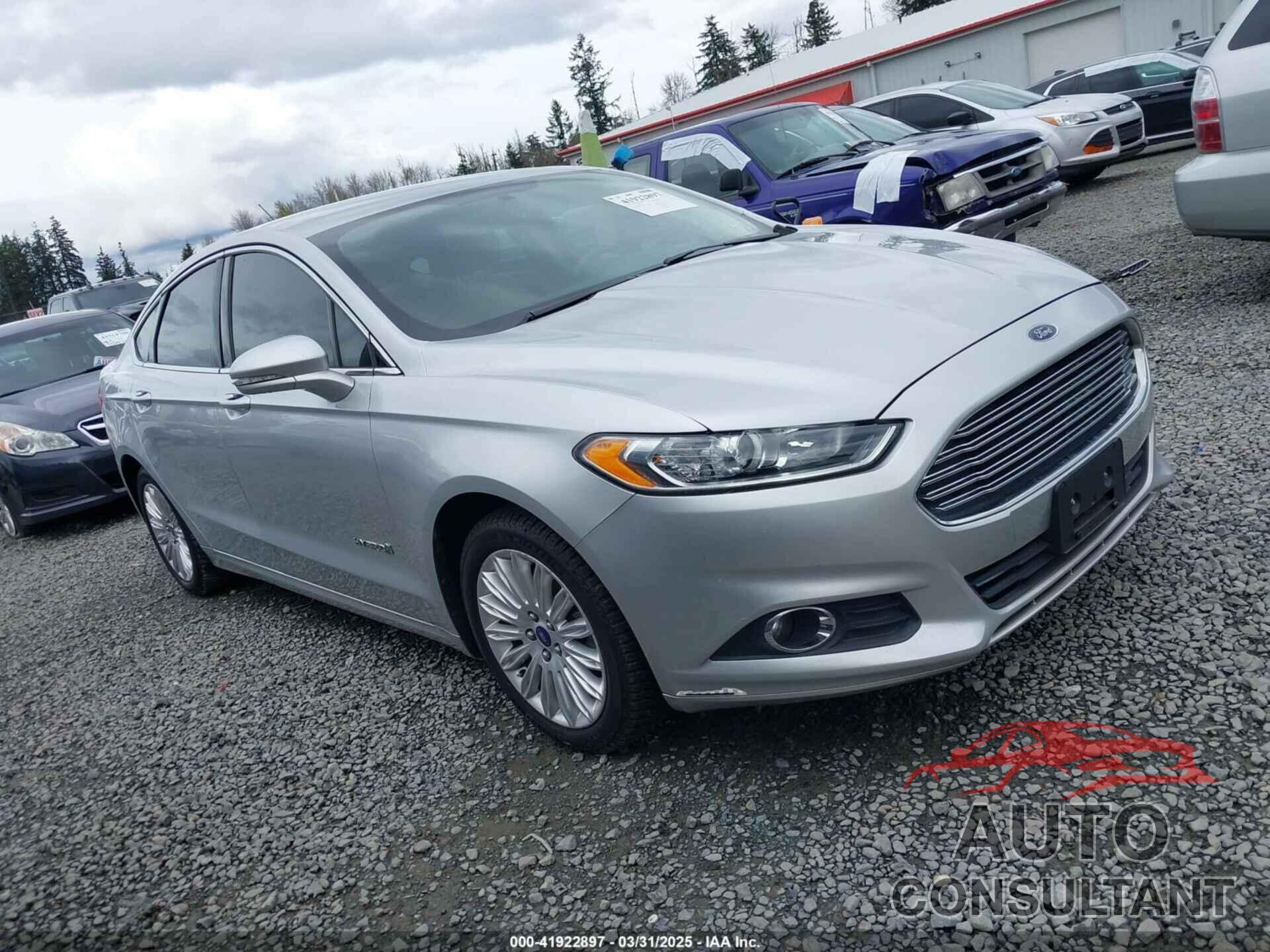 FORD FUSION HYBRID 2013 - 3FA6P0LU3DR193079