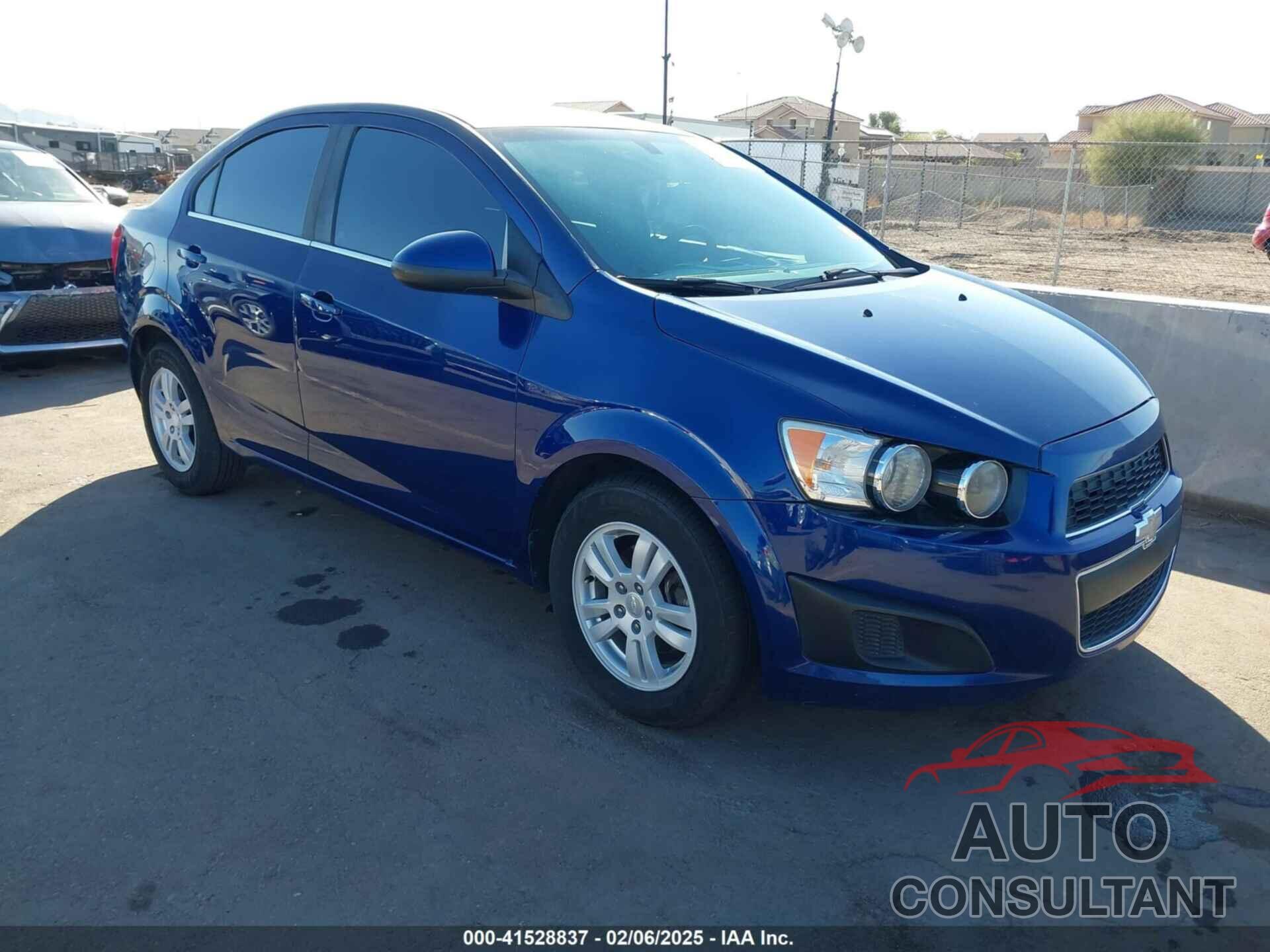 CHEVROLET SONIC 2014 - 1G1JC5SH2E4129393
