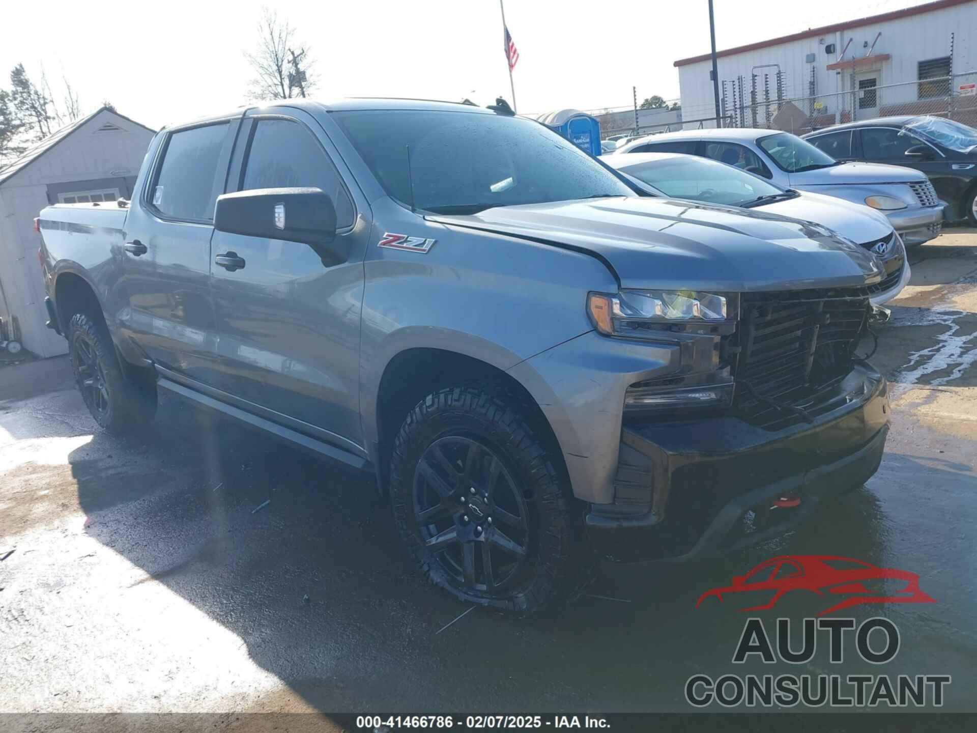 CHEVROLET SILVERADO 1500 2021 - 1GCPYFEL1MZ313184