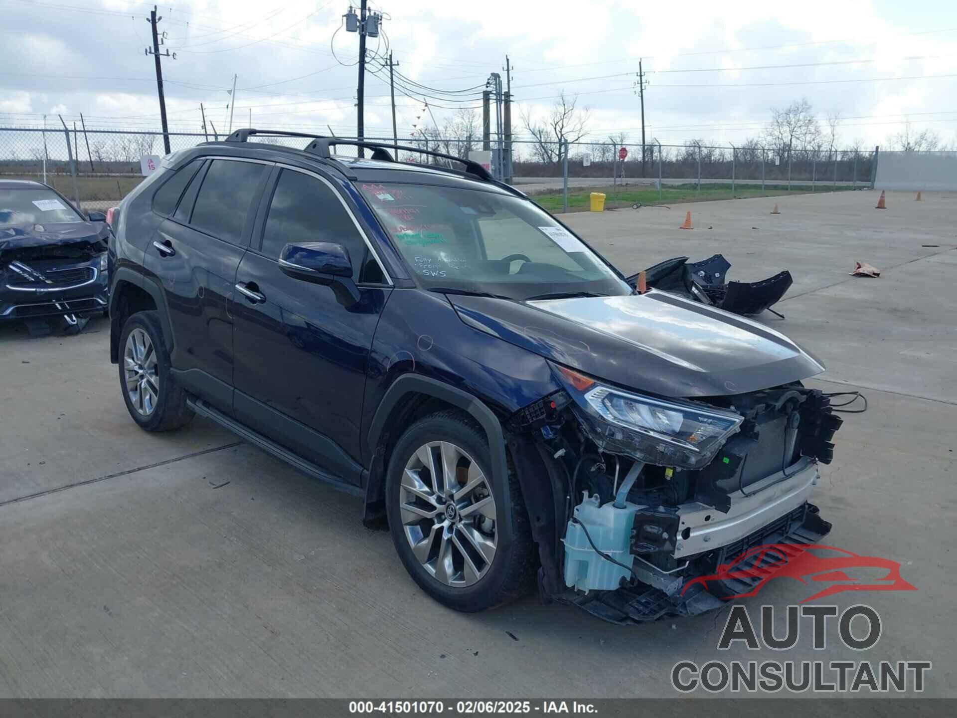 TOYOTA RAV4 2019 - 2T3Y1RFV5KW031847