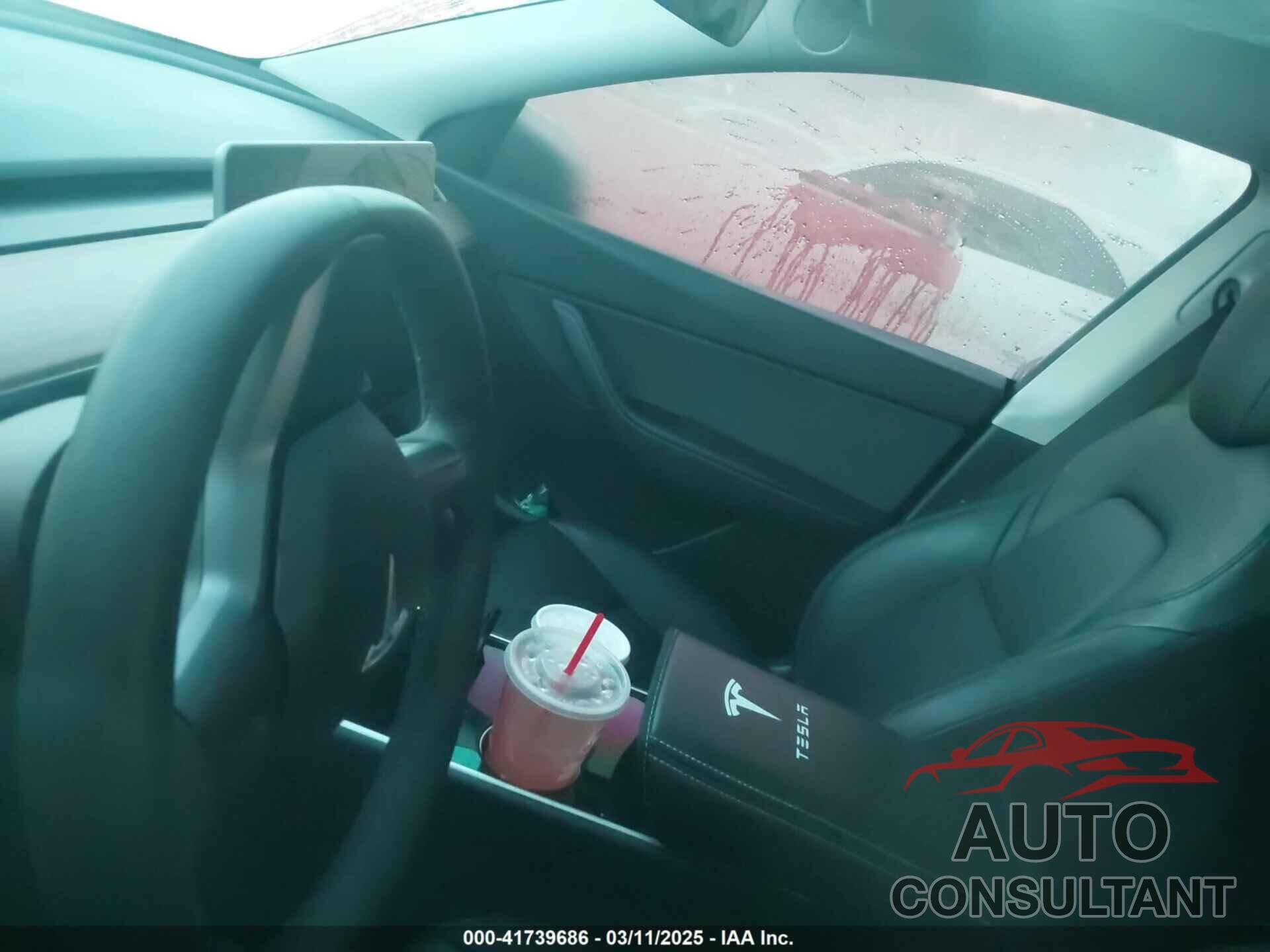 TESLA MODEL Y 2021 - 5YJYGDEE0MF066727