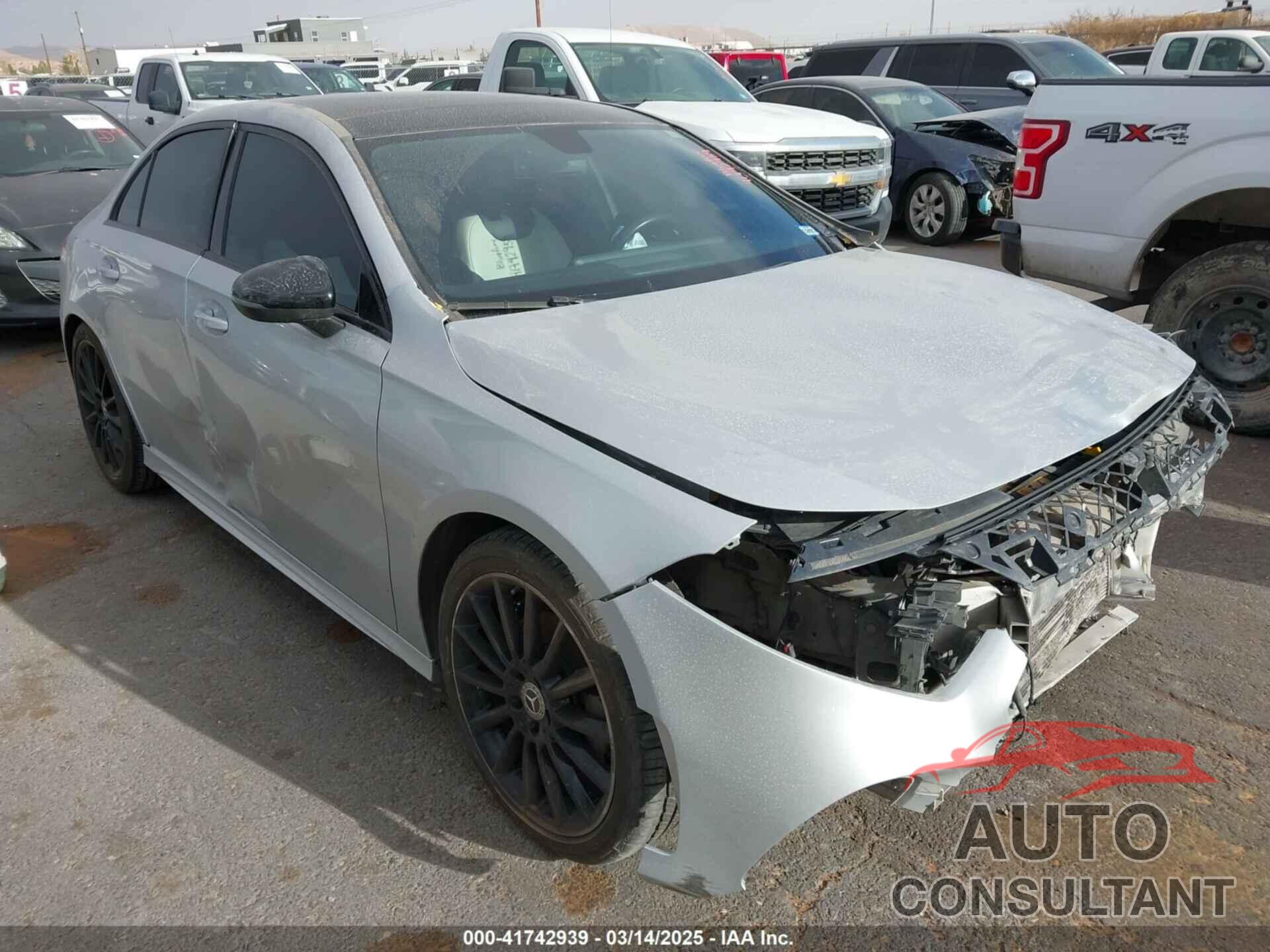 MERCEDES-BENZ A 220 2021 - W1K3G4EB9MJ269341