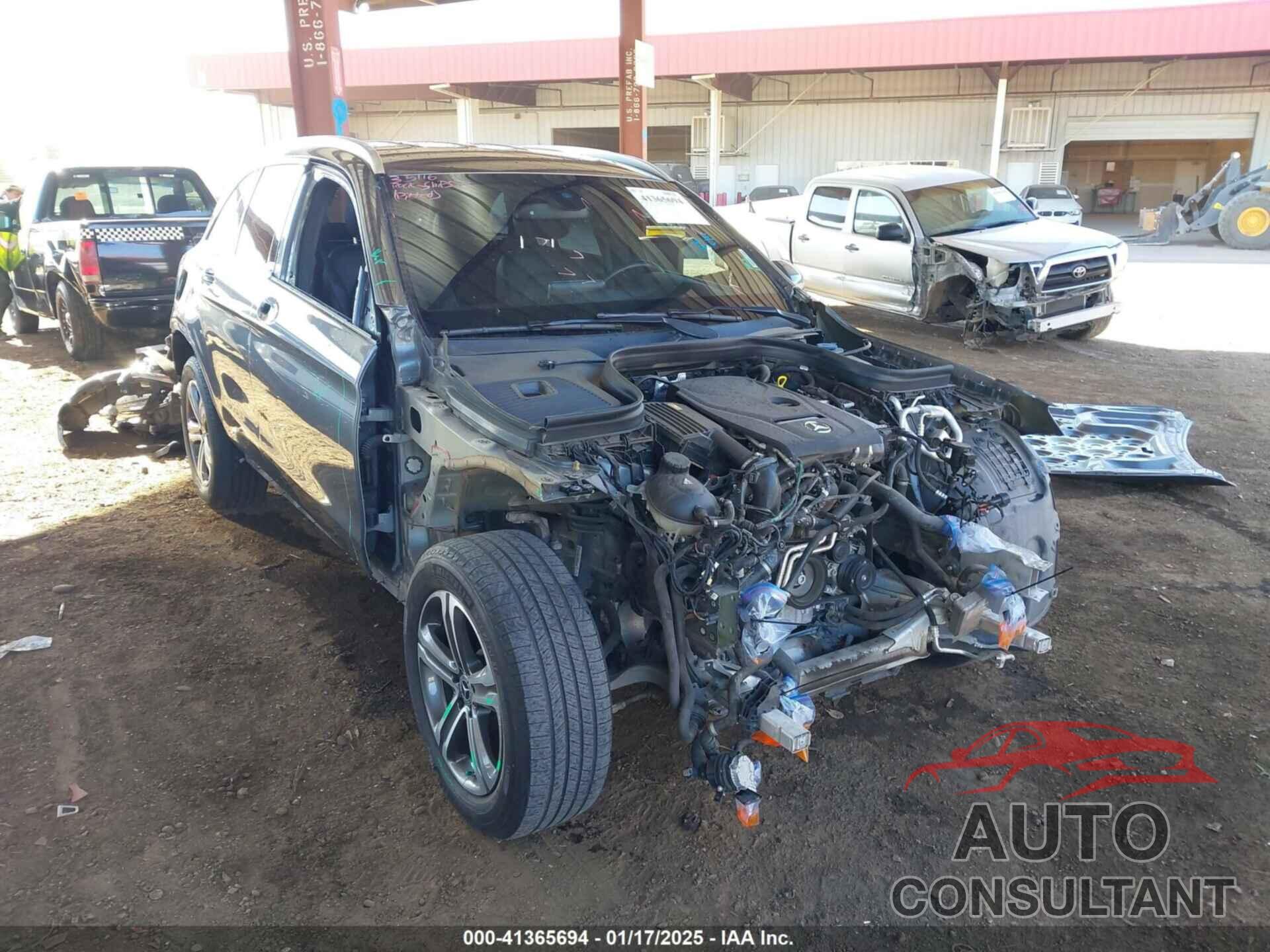 MERCEDES-BENZ GLC 300 2018 - WDC0G4JB7JV021686