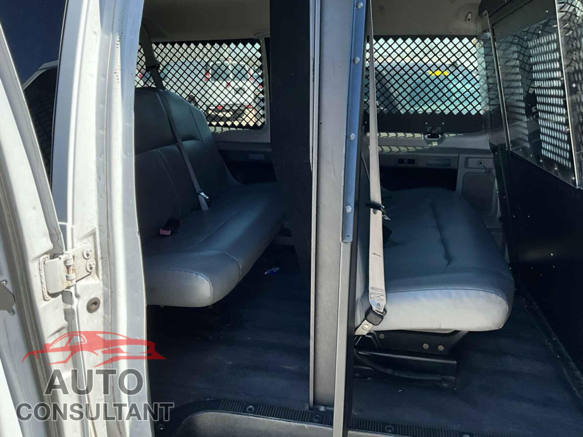 FORD E-350 SUPER DUTY 2012 - 1FBSS3BL2CDB25501