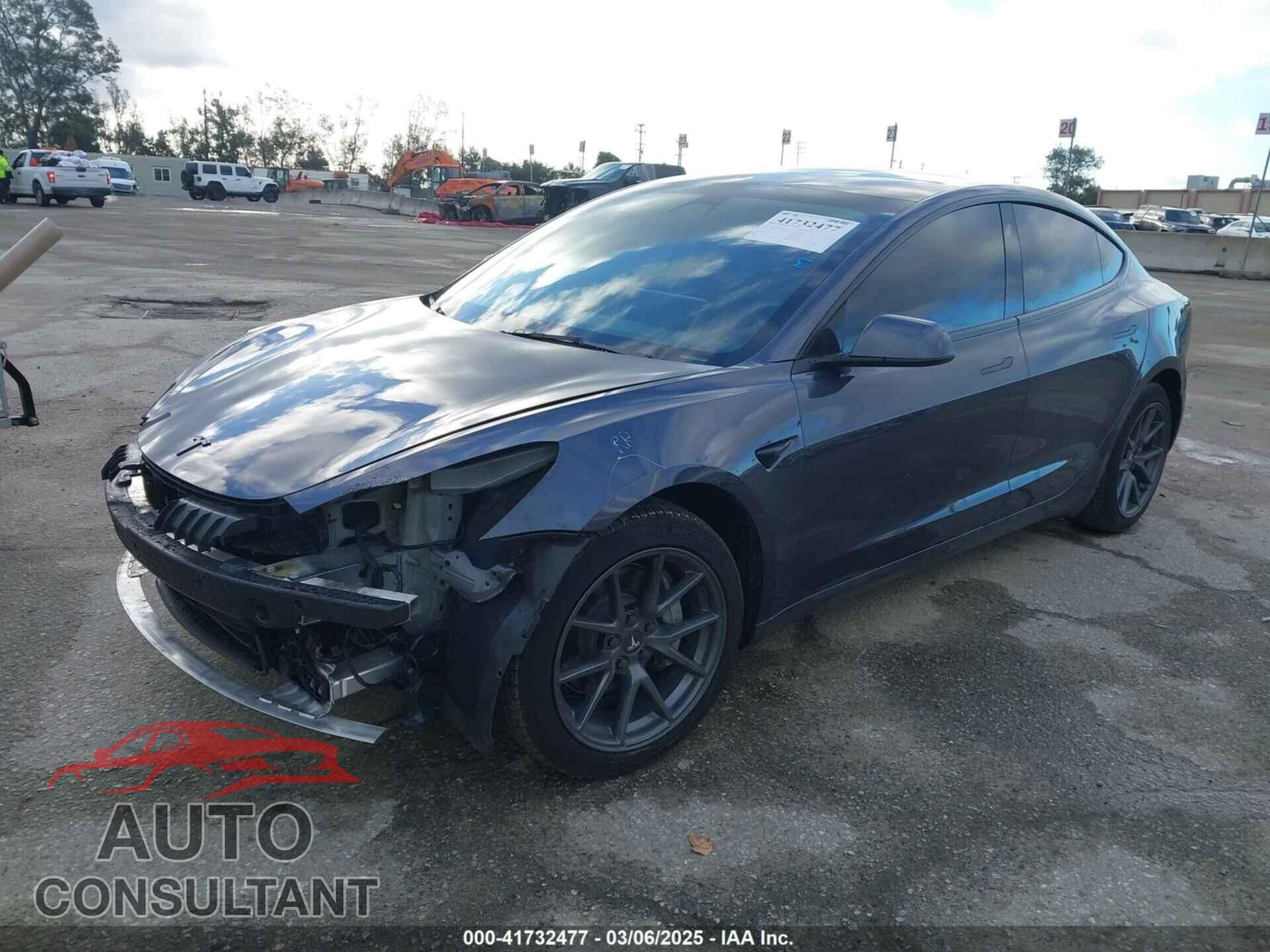 TESLA MODEL 3 2023 - 5YJ3E1EA4PF569645