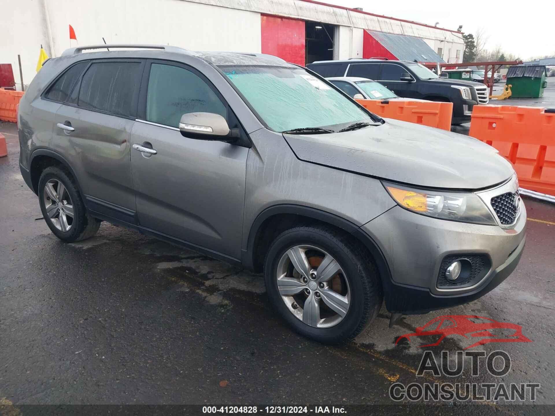 KIA SORENTO 2013 - 5XYKUDA64DG320588