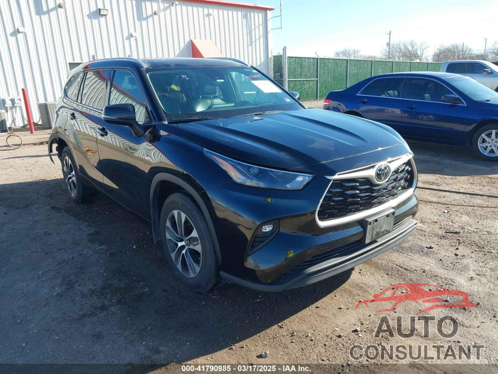 TOYOTA HIGHLANDER 2022 - 5TDHZRBH4NS567218