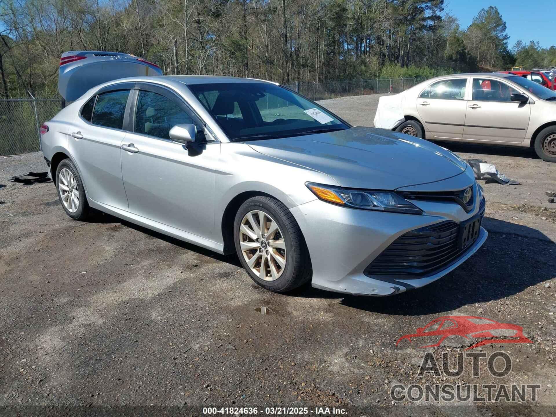 TOYOTA CAMRY 2018 - 4T1B11HK6JU042244