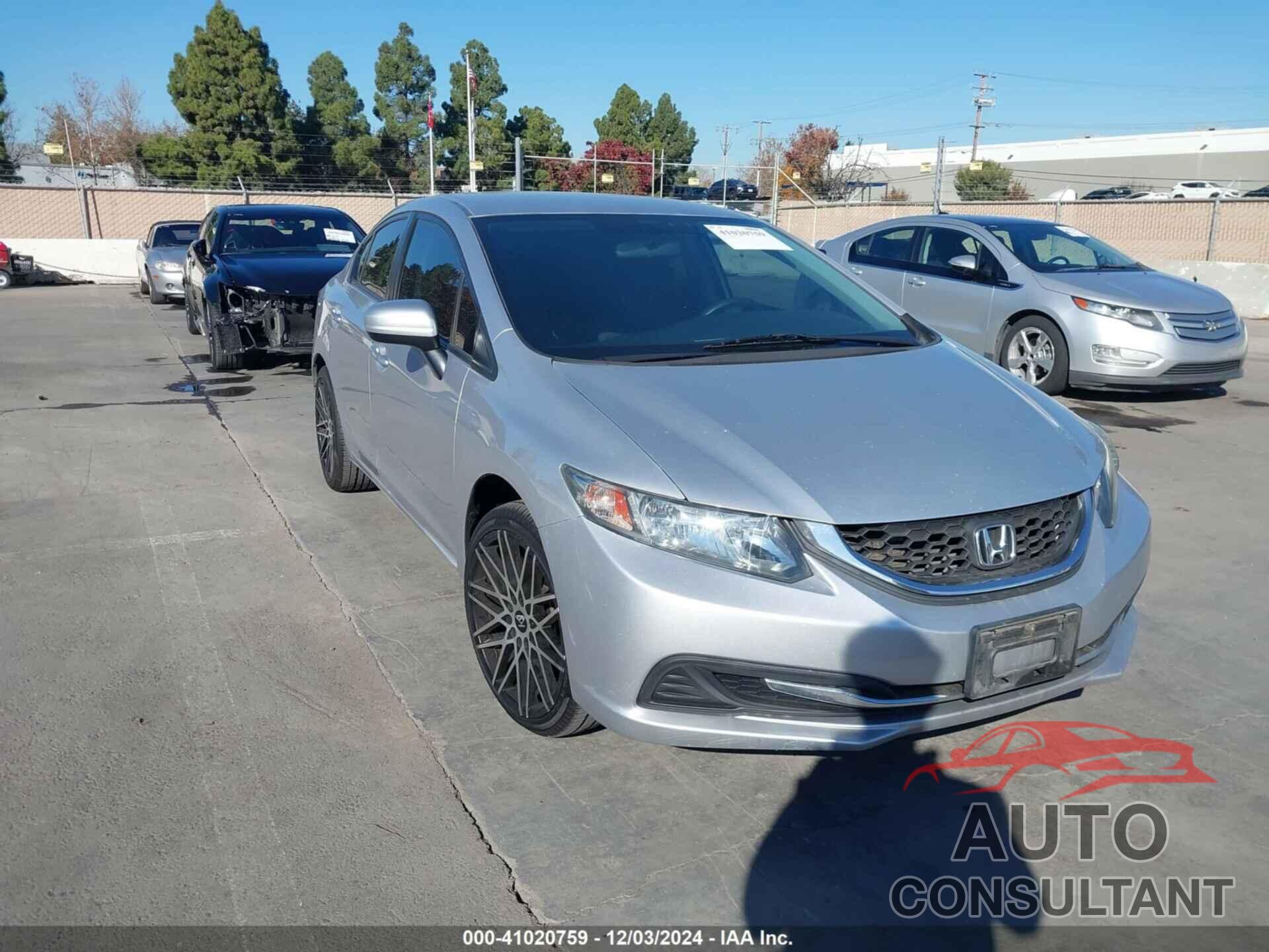 HONDA CIVIC 2015 - 2HGFB2E50FH519799