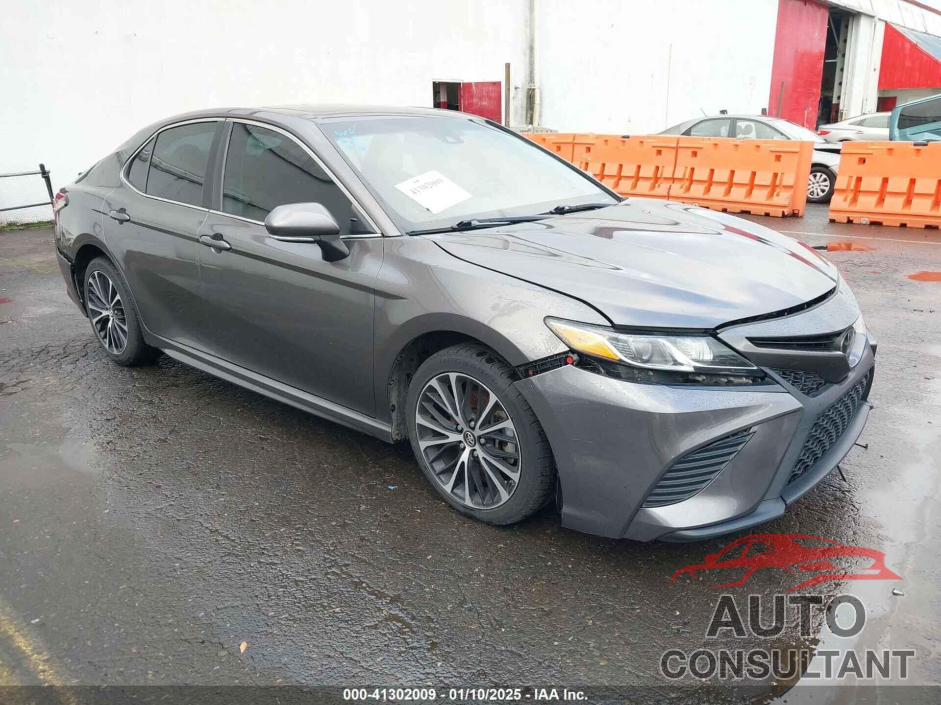TOYOTA CAMRY 2018 - 4T1B11HK9JU106244