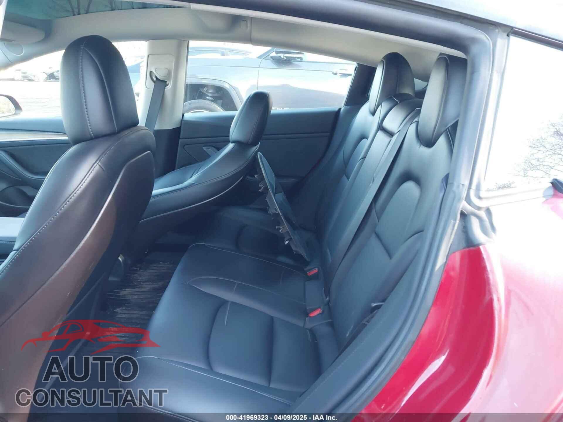 TESLA MODEL 3 2021 - 5YJ3E1EA5MF992049