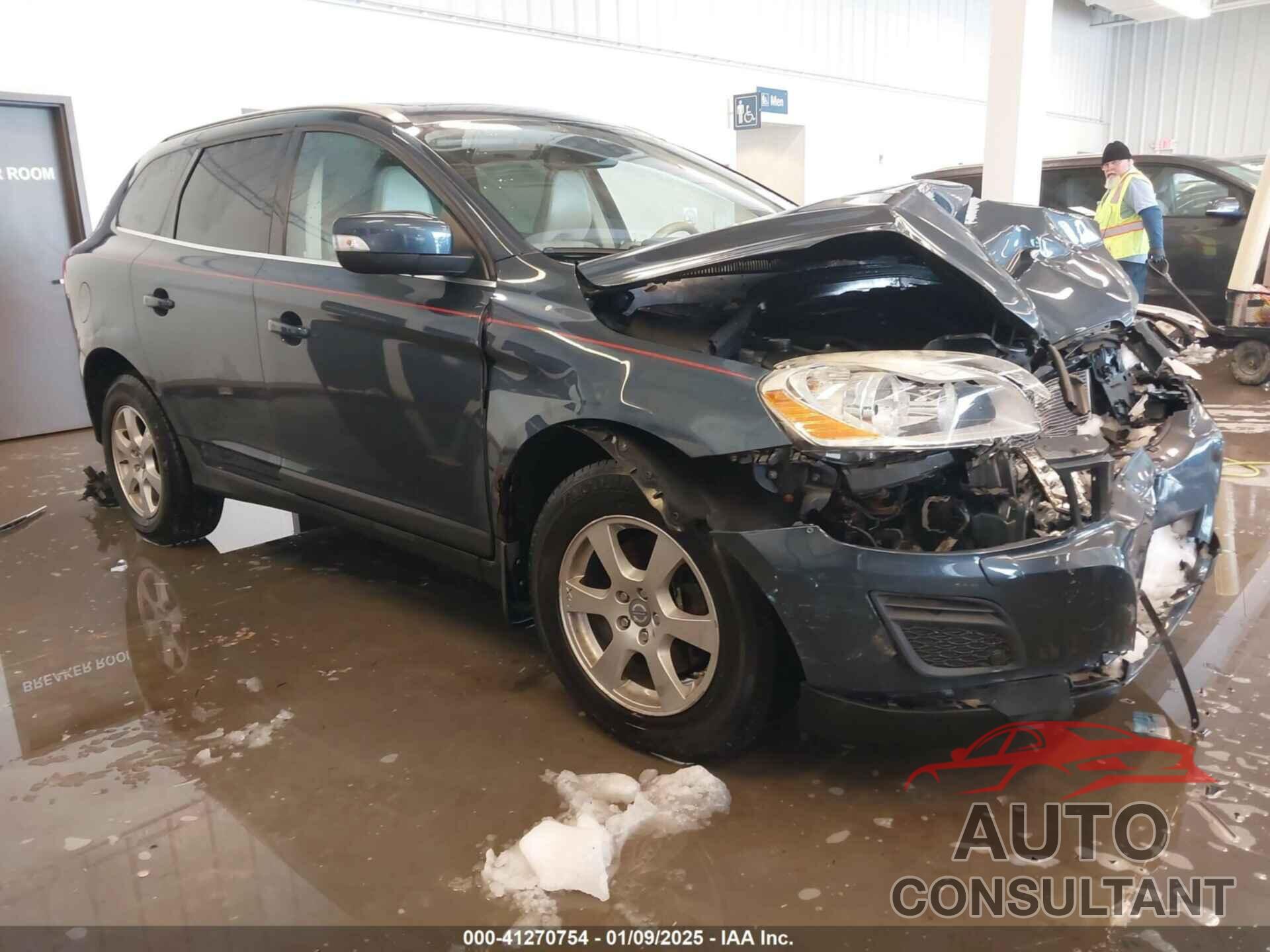 VOLVO XC60 2011 - YV4952DZXB2150425