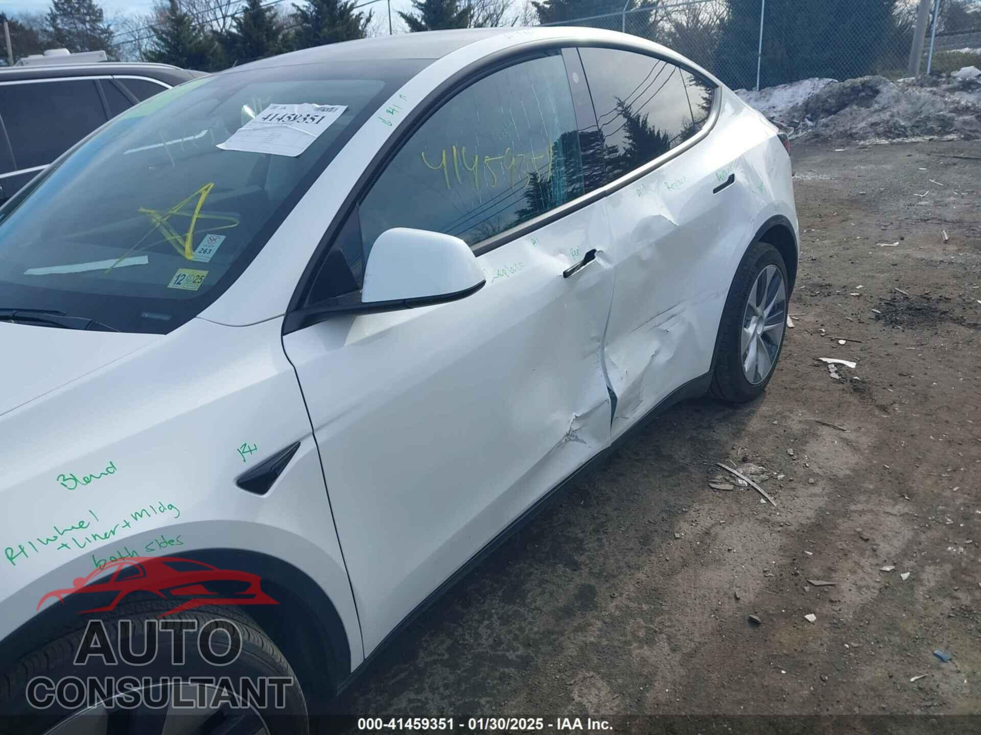 TESLA MODEL Y 2021 - 5YJYGDEE2MF072755