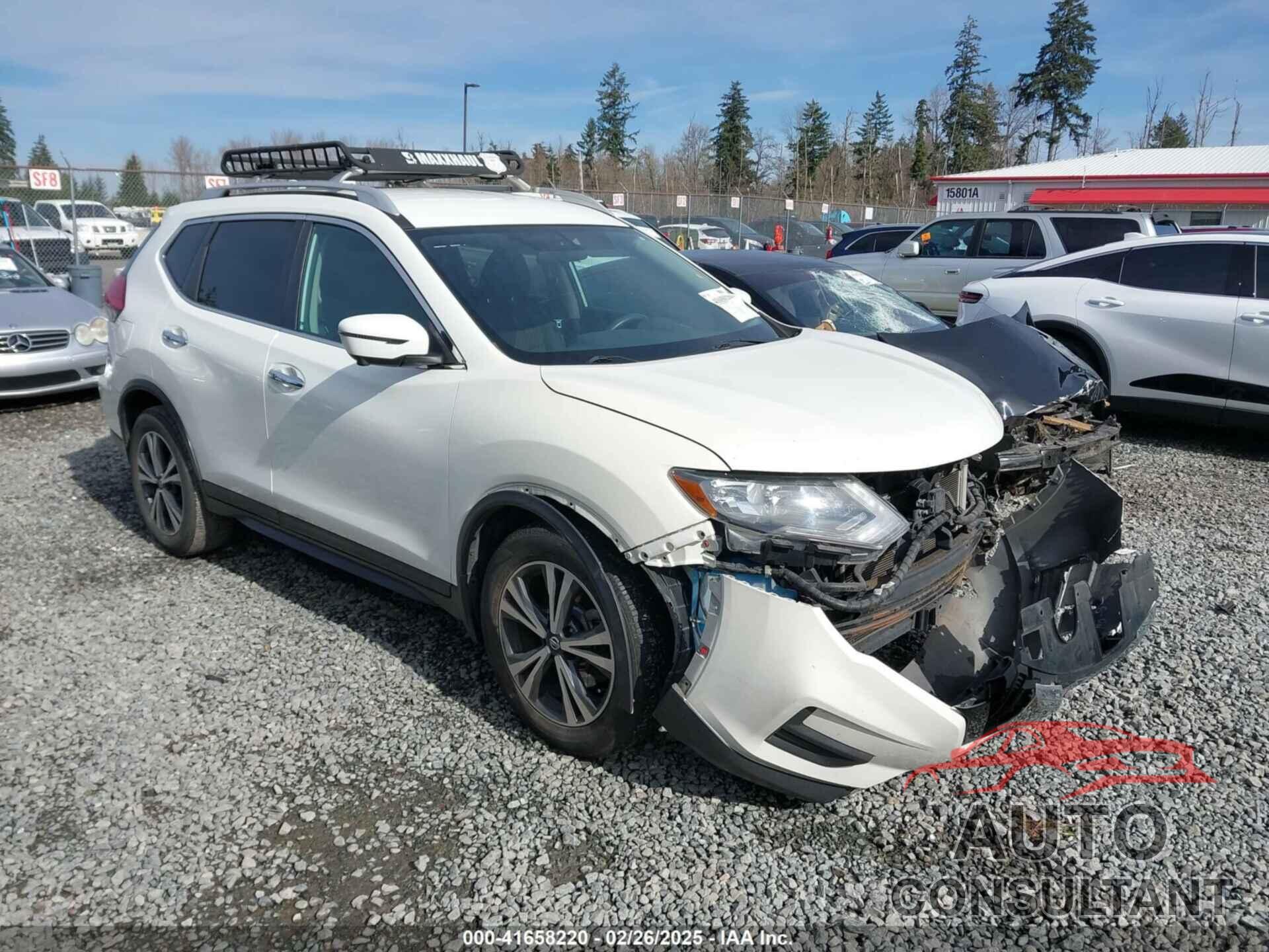 NISSAN ROGUE 2017 - 5N1AT2MN5HC852704