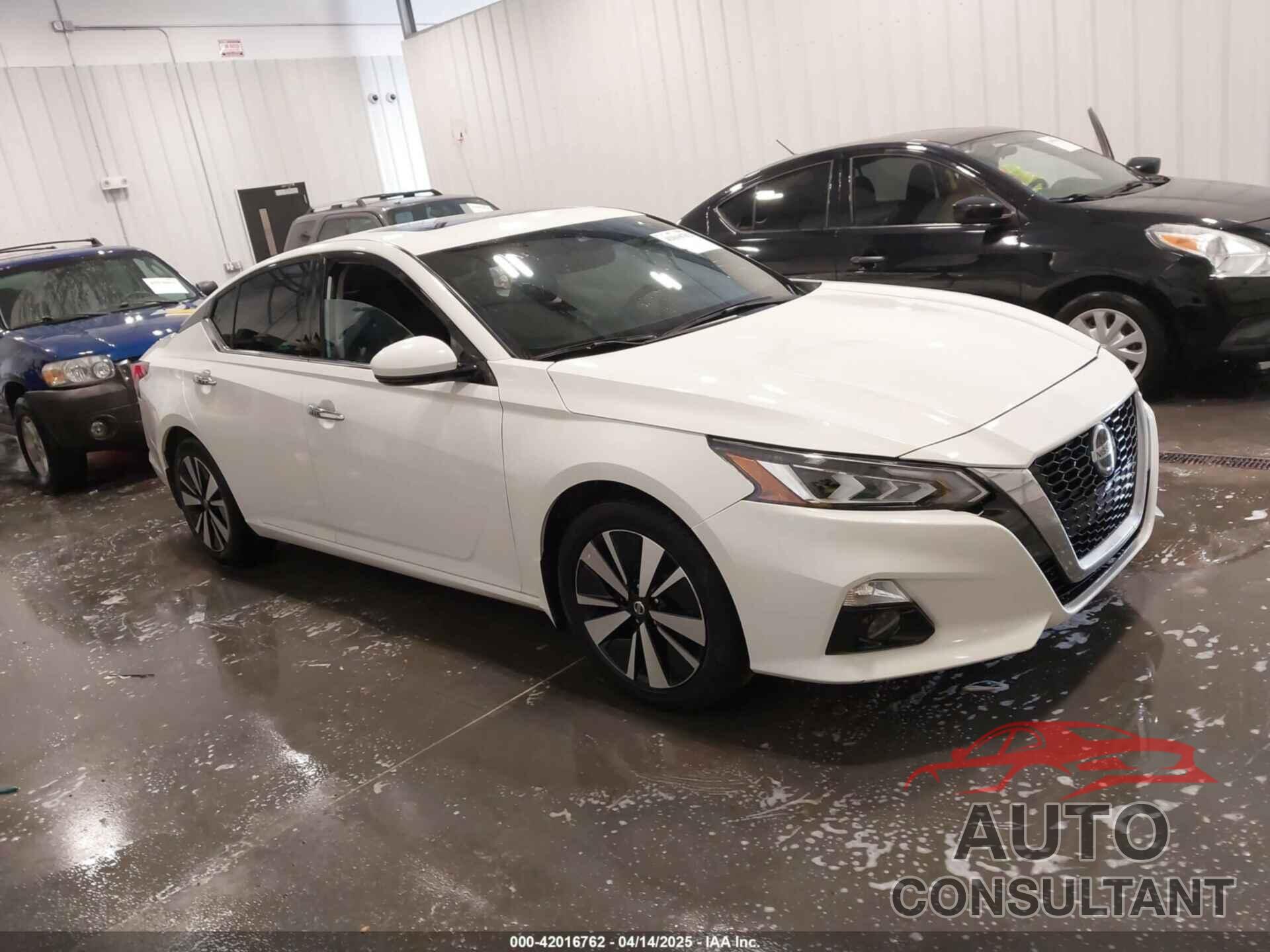 NISSAN ALTIMA 2020 - 1N4BL4DV4LN321193
