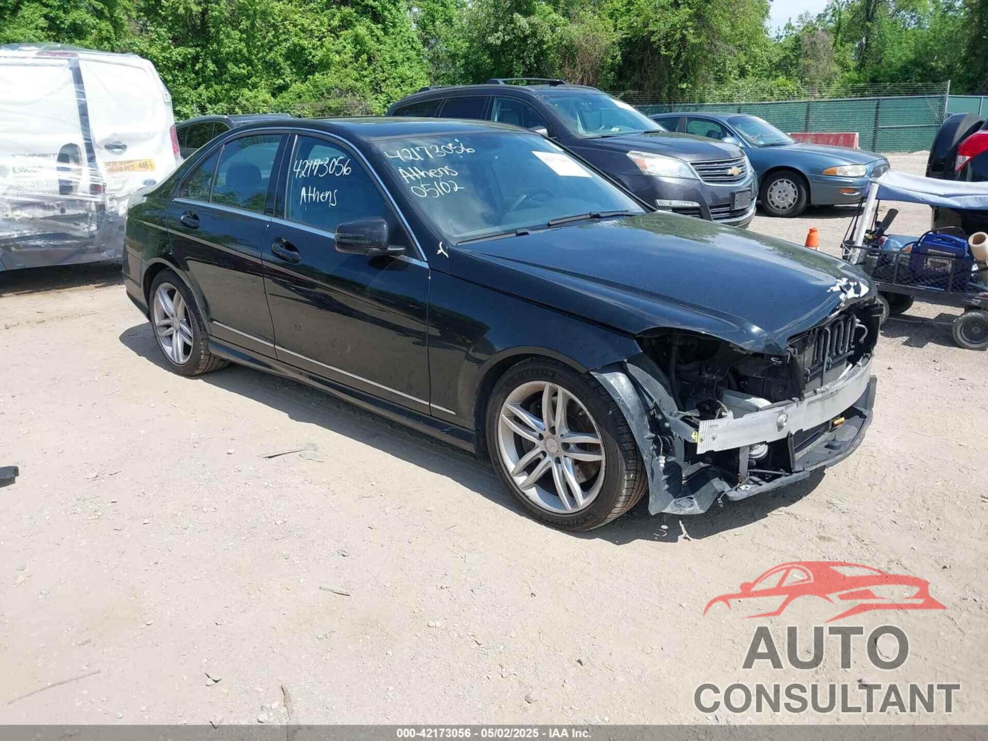 MERCEDES-BENZ C 300 2013 - WDDGF8AB7DR278316