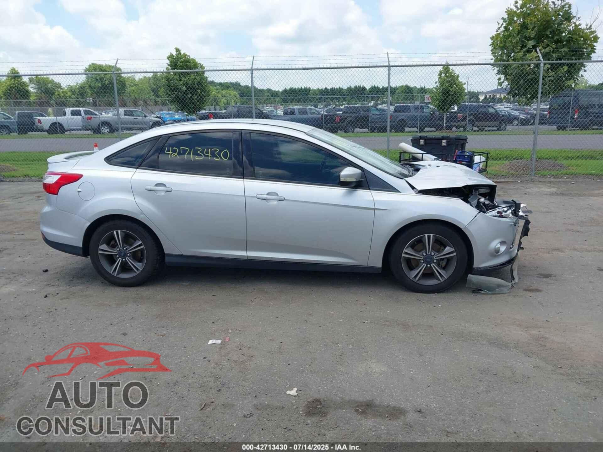 FORD FOCUS 2014 - 1FADP3F29EL109950