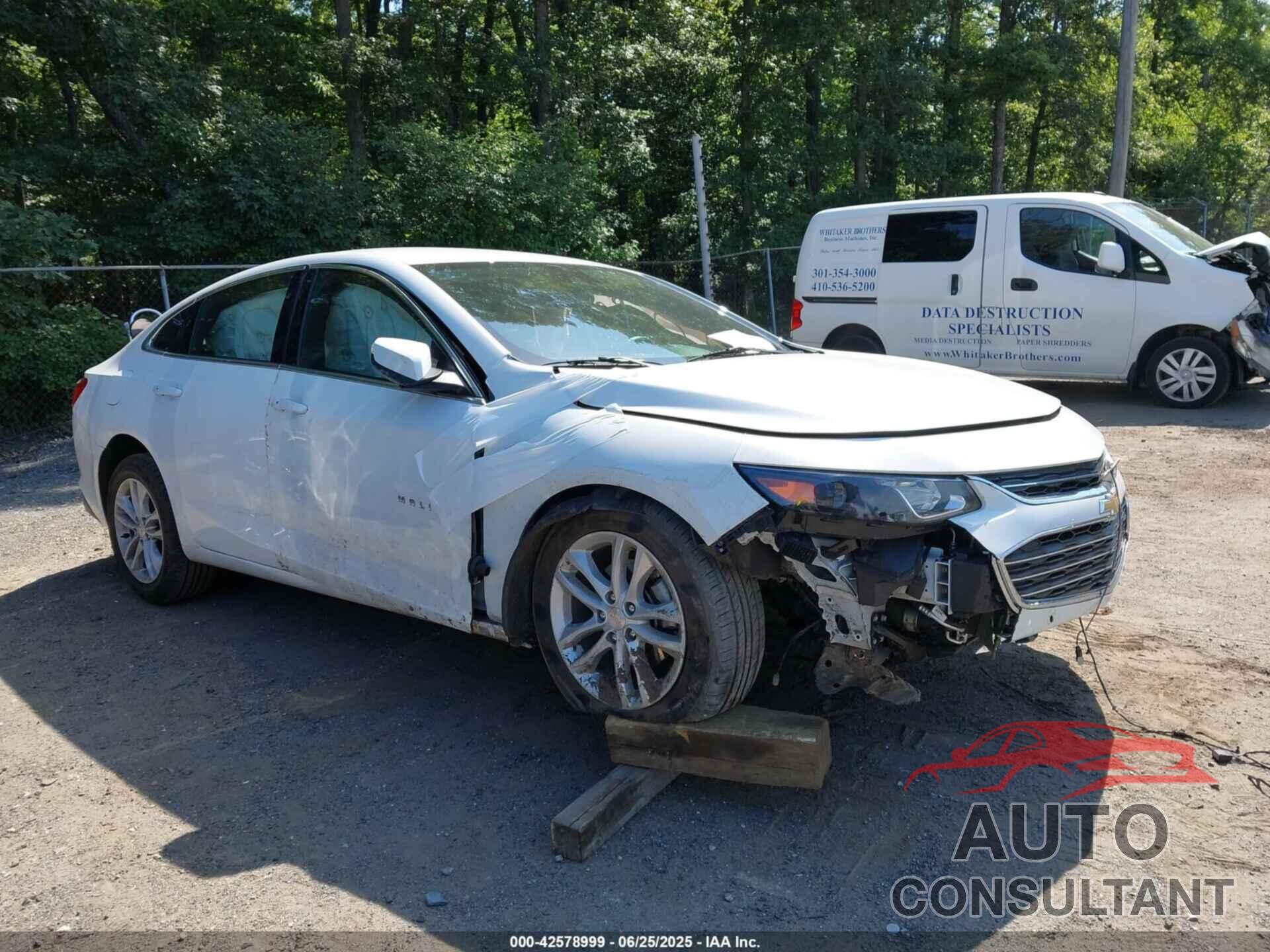 CHEVROLET MALIBU 2018 - 1G1ZD5ST2JF118610
