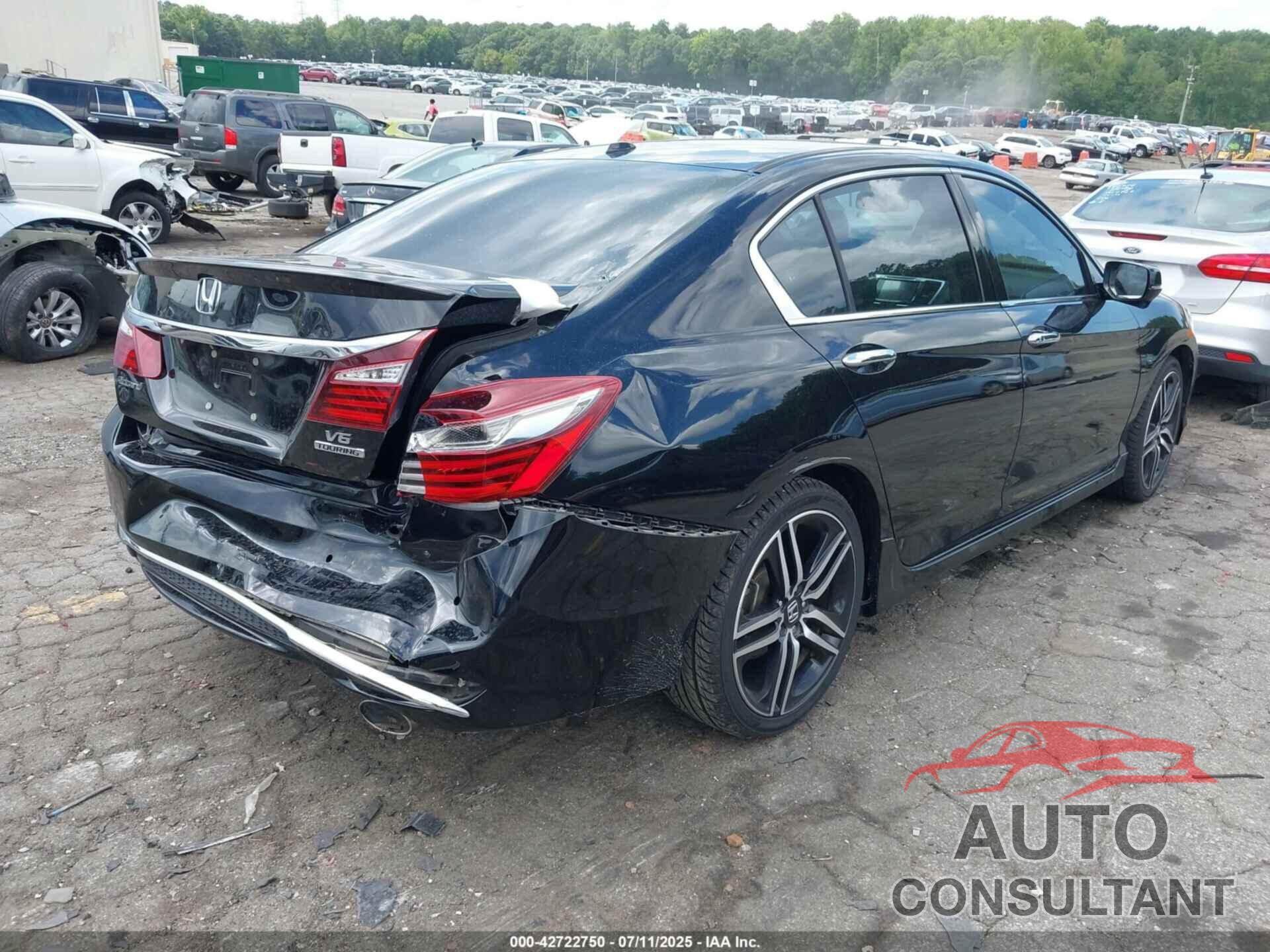 HONDA ACCORD 2017 - 1HGCR3F92HA005007