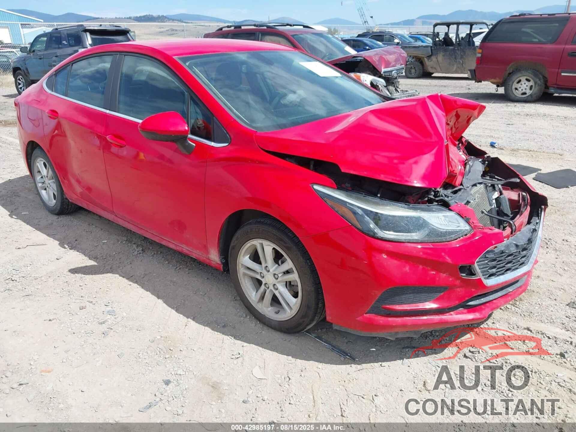 CHEVROLET CRUZE 2018 - 1G1BE5SMXJ7120624