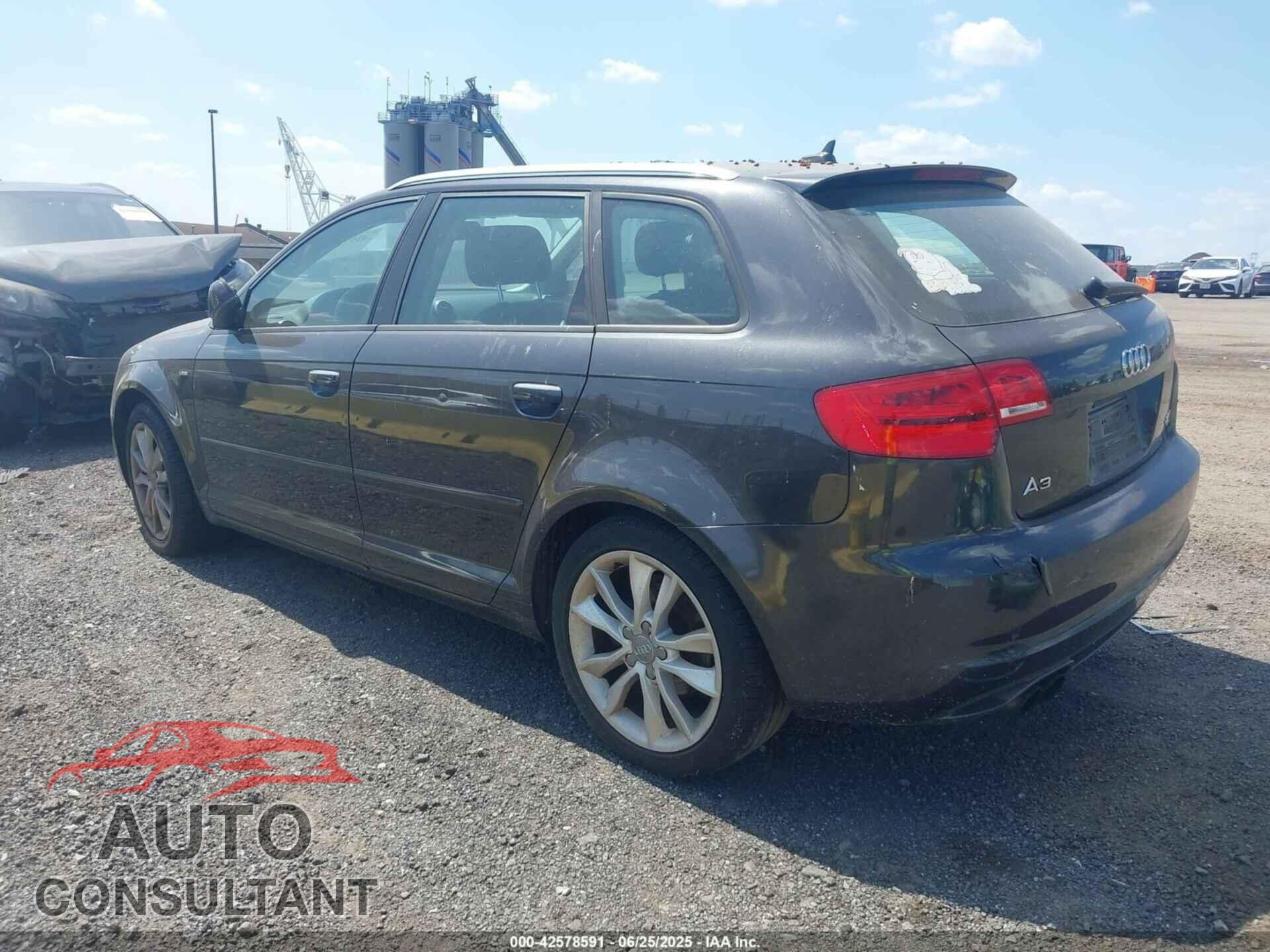 AUDI A3 2011 - WAUDFAFM3BA096829