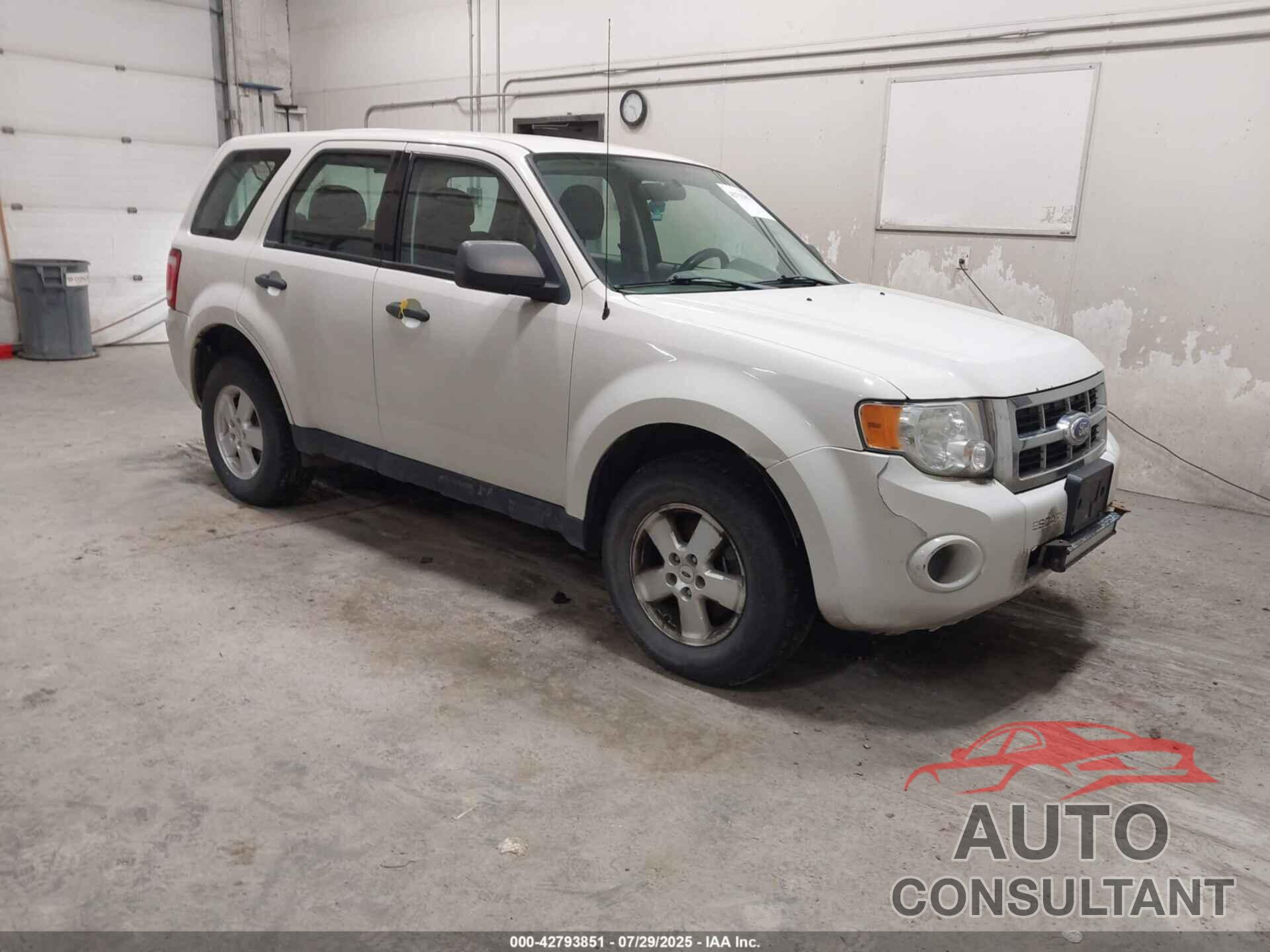 FORD ESCAPE 2011 - 1FMCU0C79BKC30276