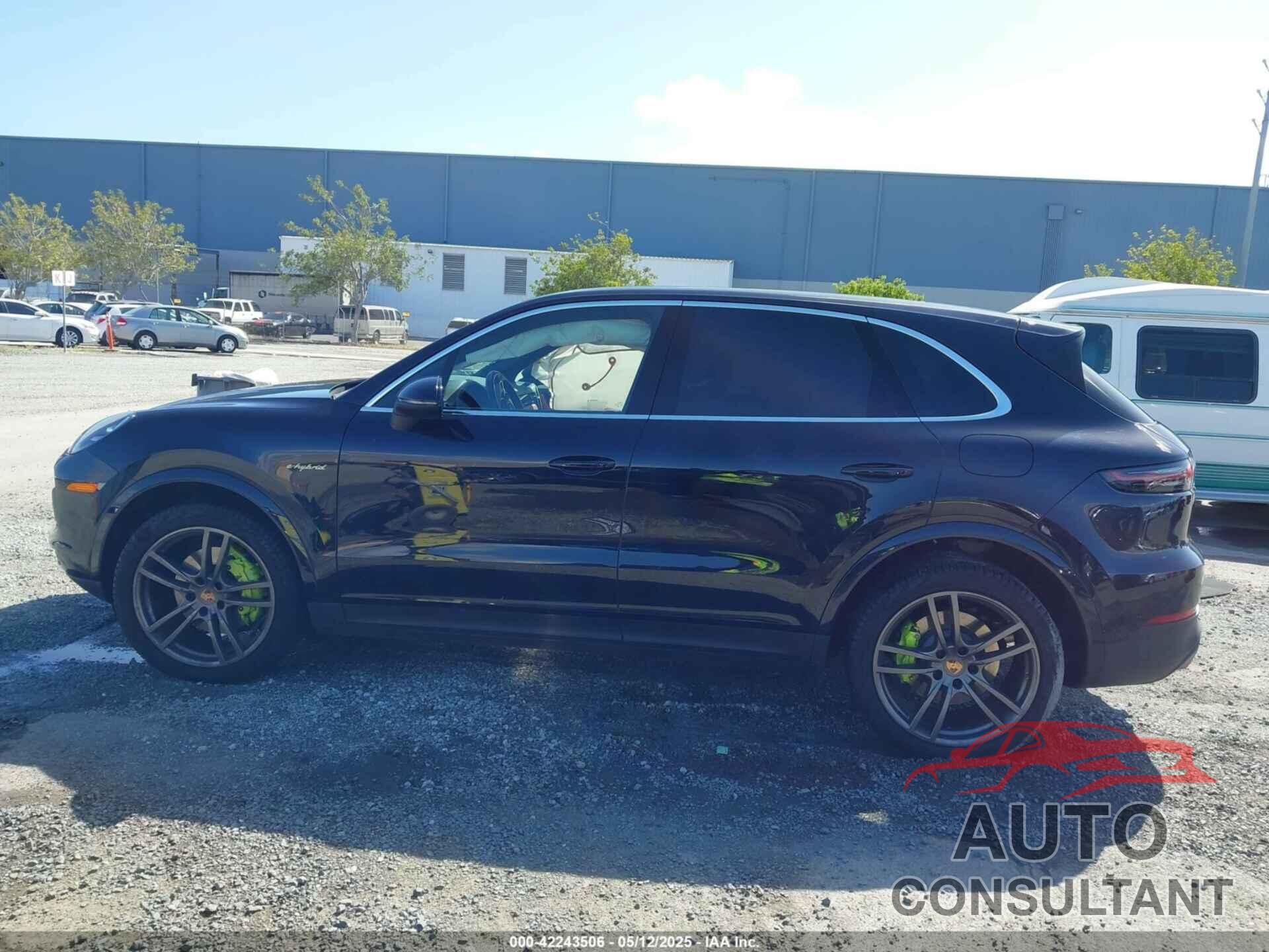 PORSCHE CAYENNE E-HYBRID 2023 - WP1AE2AY9PDA12252