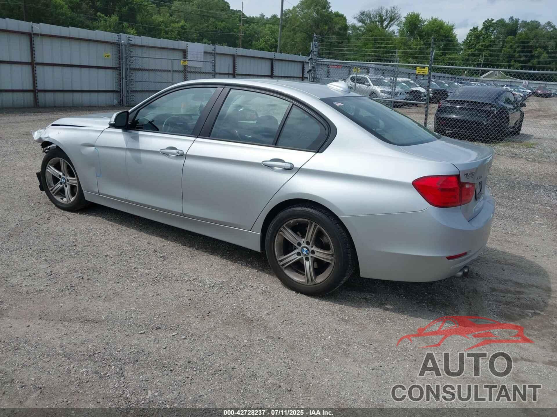 BMW 328I 2015 - WBA3B3C5XFF546632