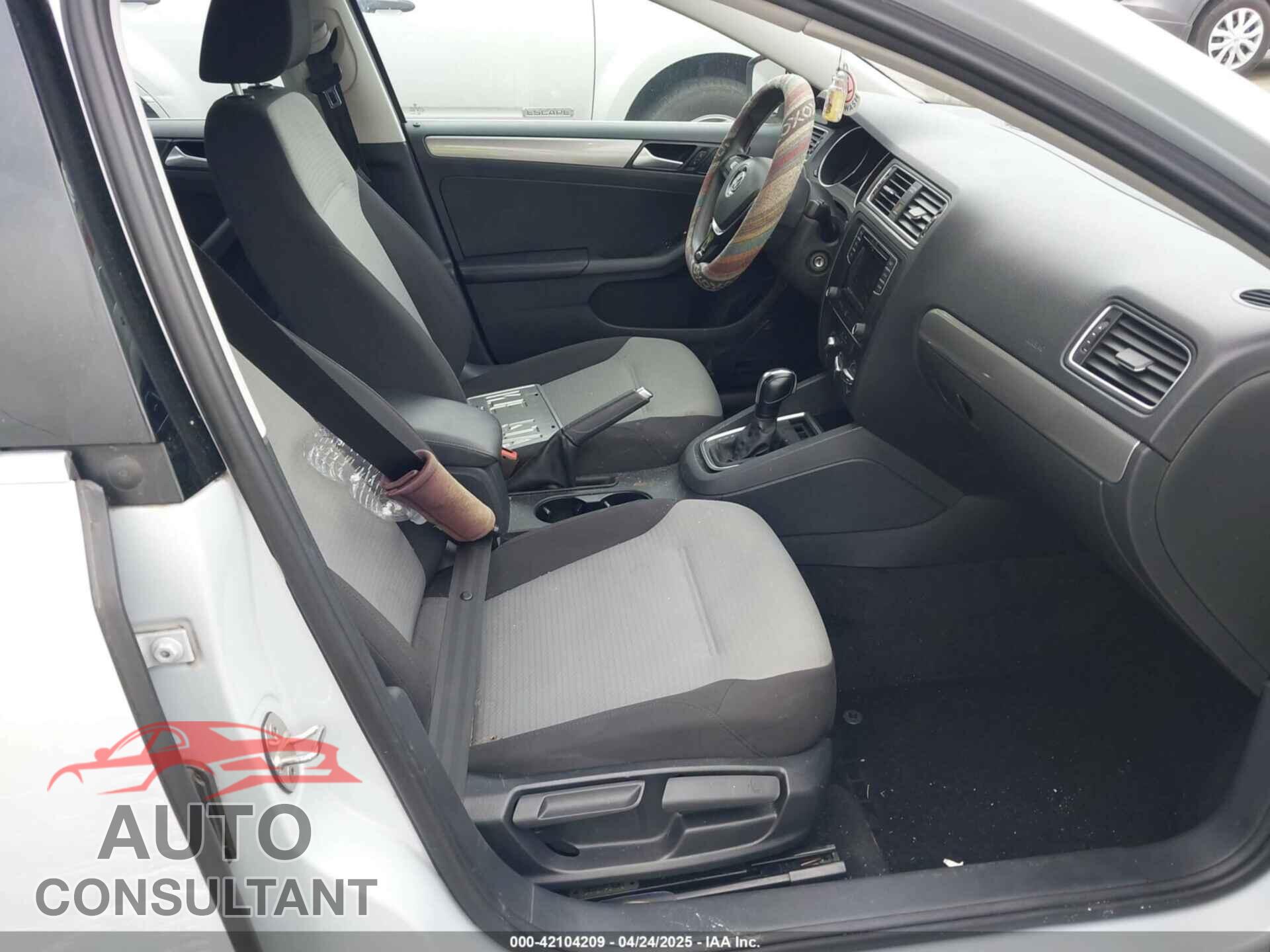 VOLKSWAGEN JETTA 2017 - 3VW2B7AJ2HM321028