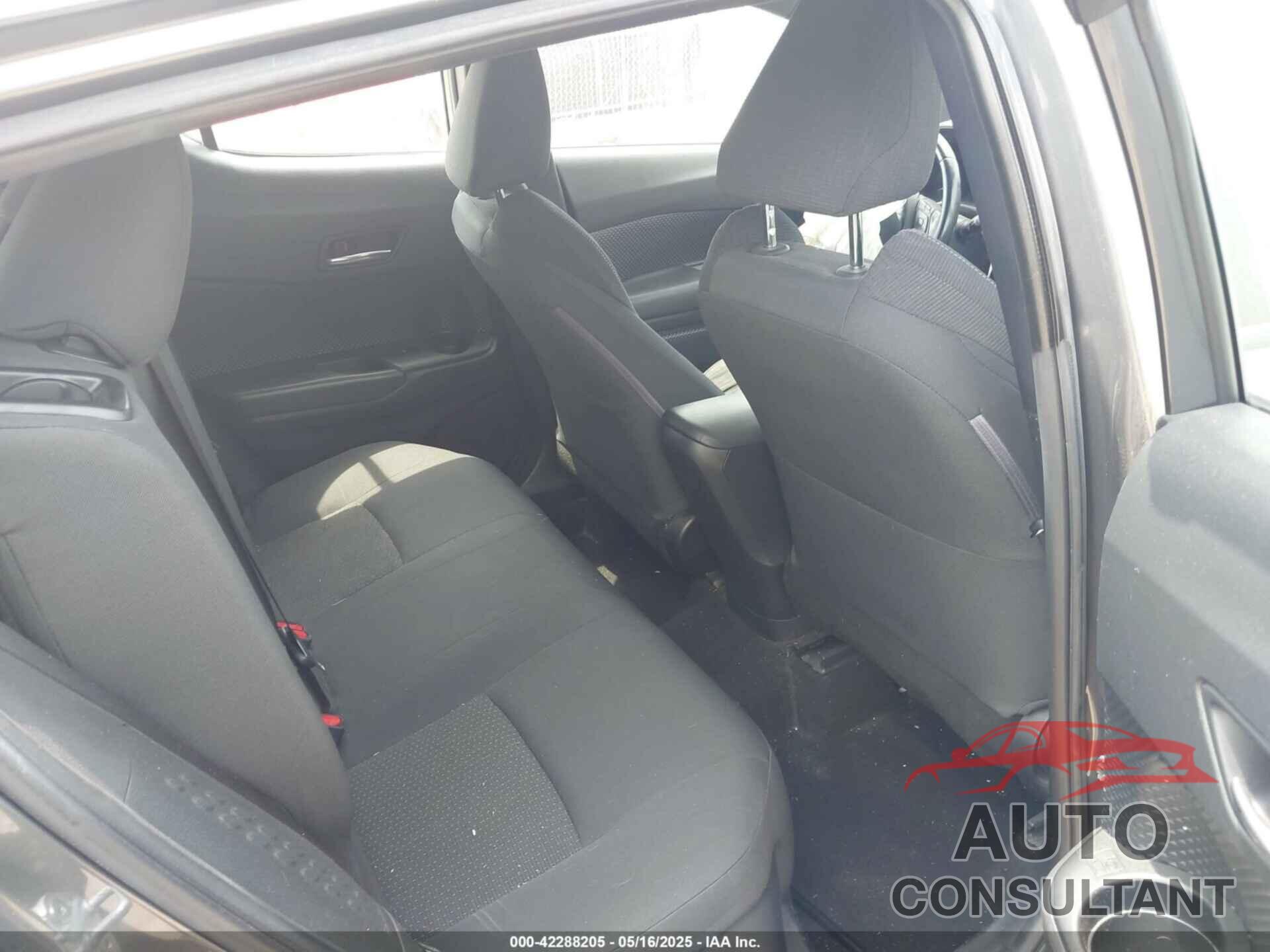 TOYOTA C-HR 2018 - NMTKHMBX5JR031048