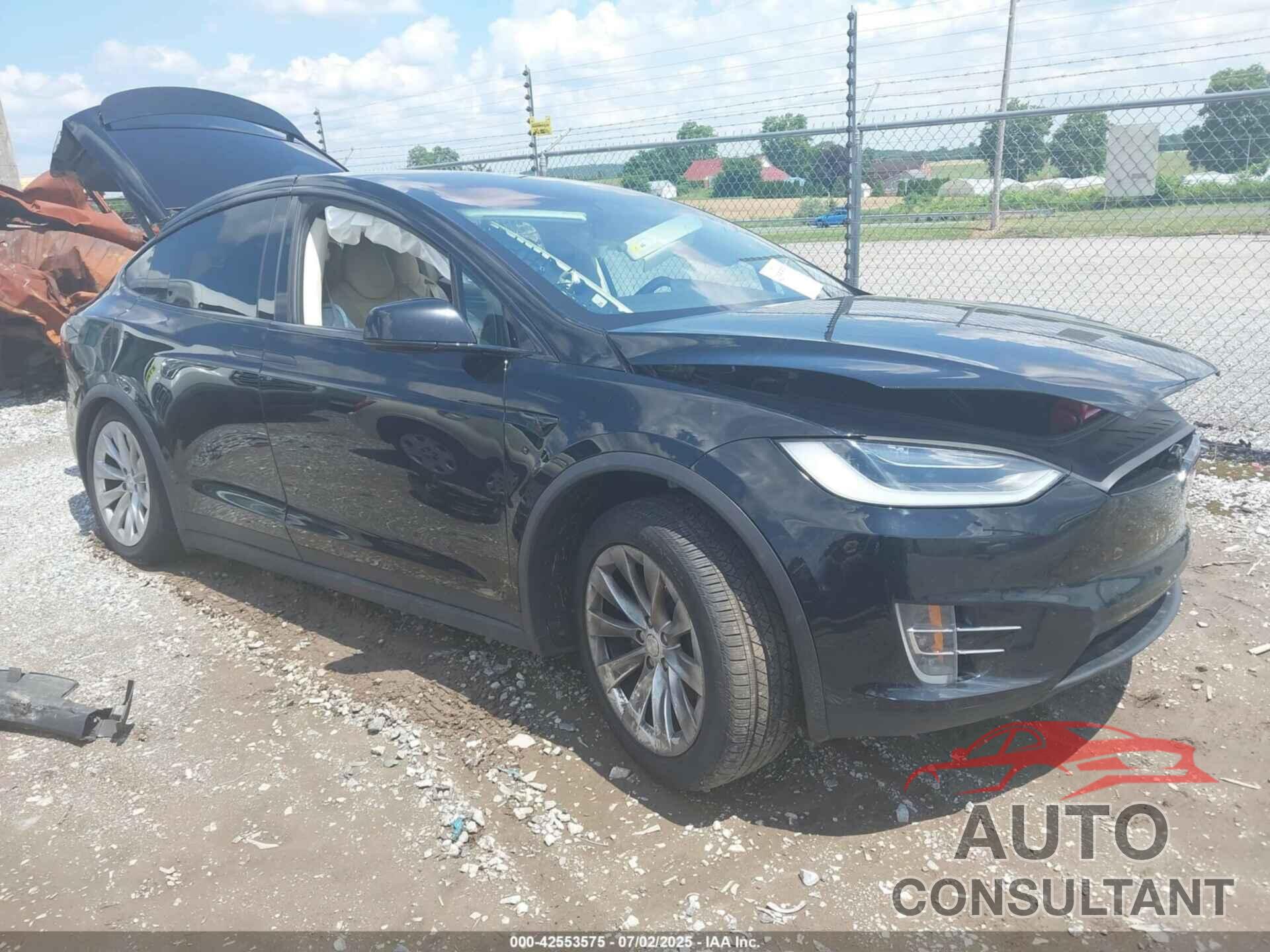 TESLA MODEL X 2017 - 5YJXCAE28HF056285