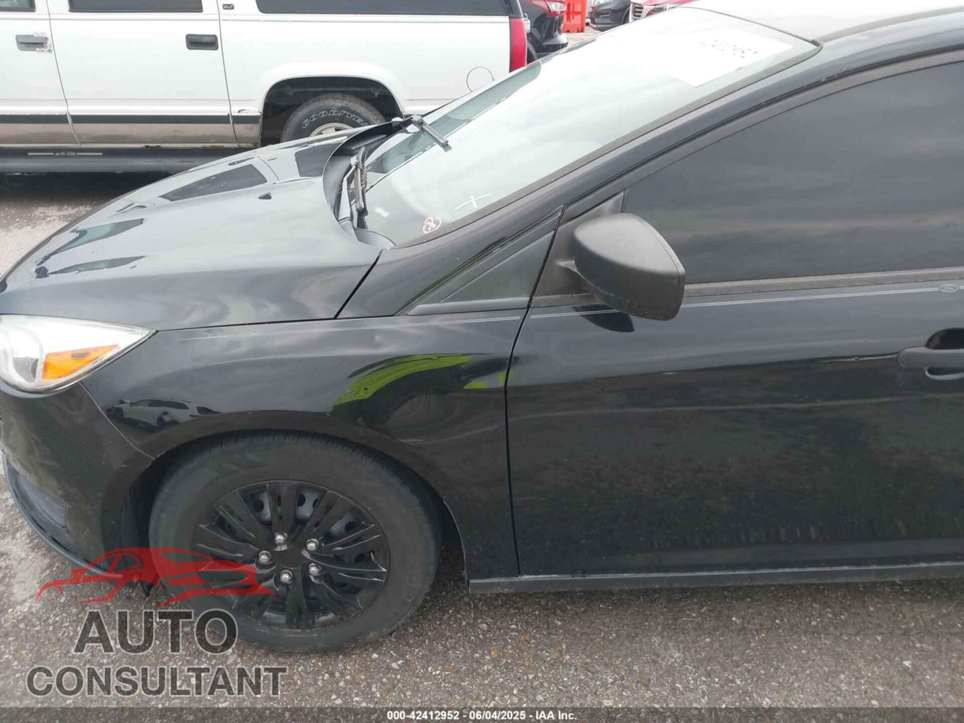 FORD FOCUS 2017 - 1FADP3E21HL222748
