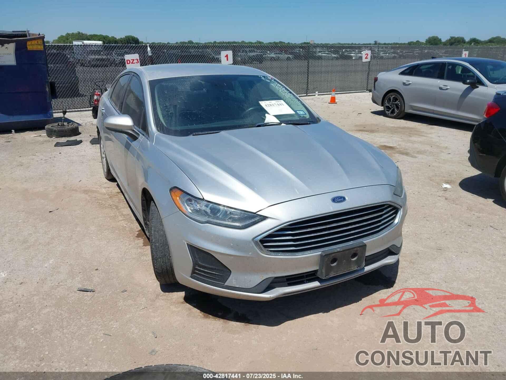 FORD FUSION 2019 - 3FA6P0G79KR103323