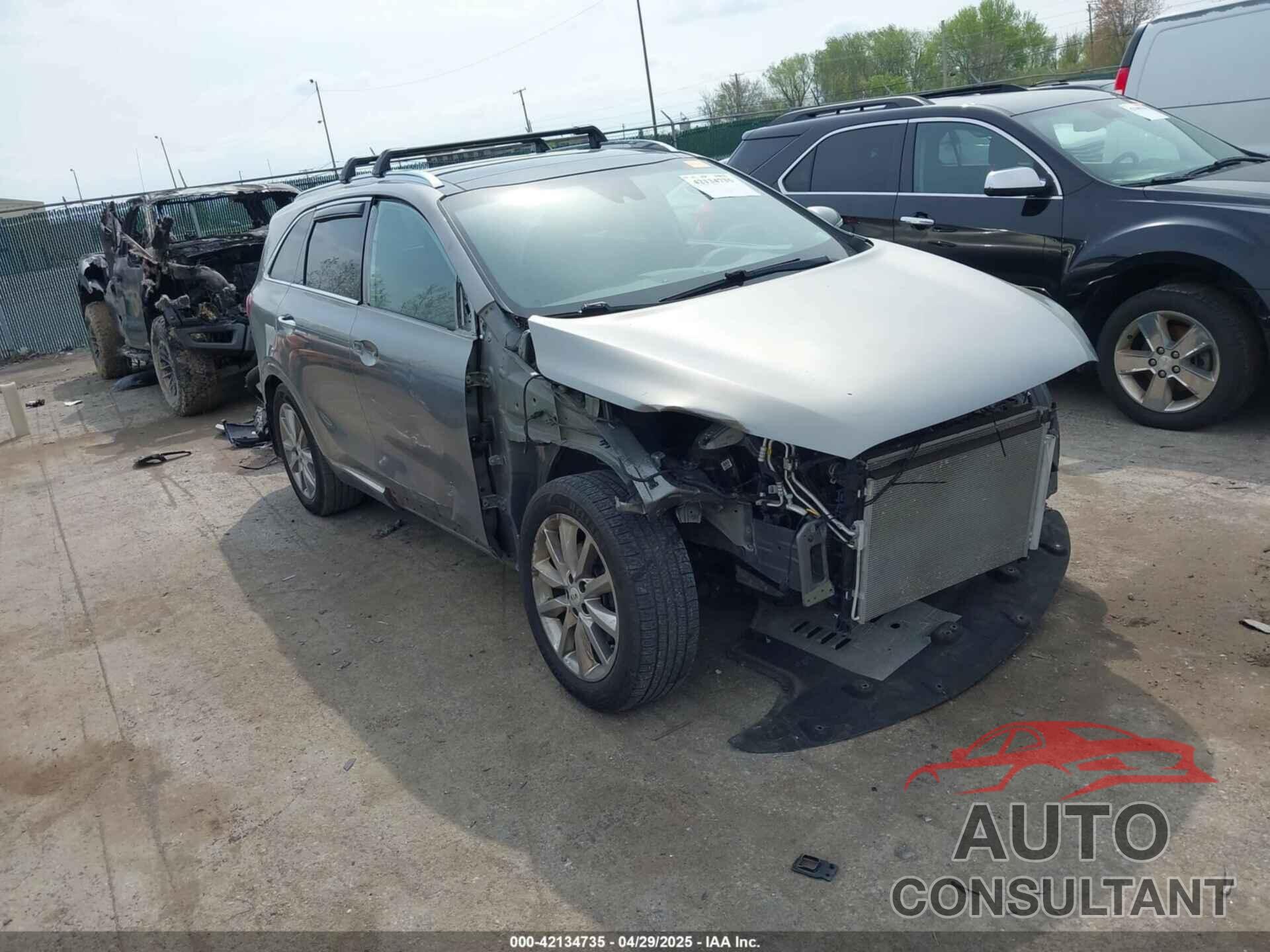 KIA SORENTO 2018 - 5XYPK4A50JG362836